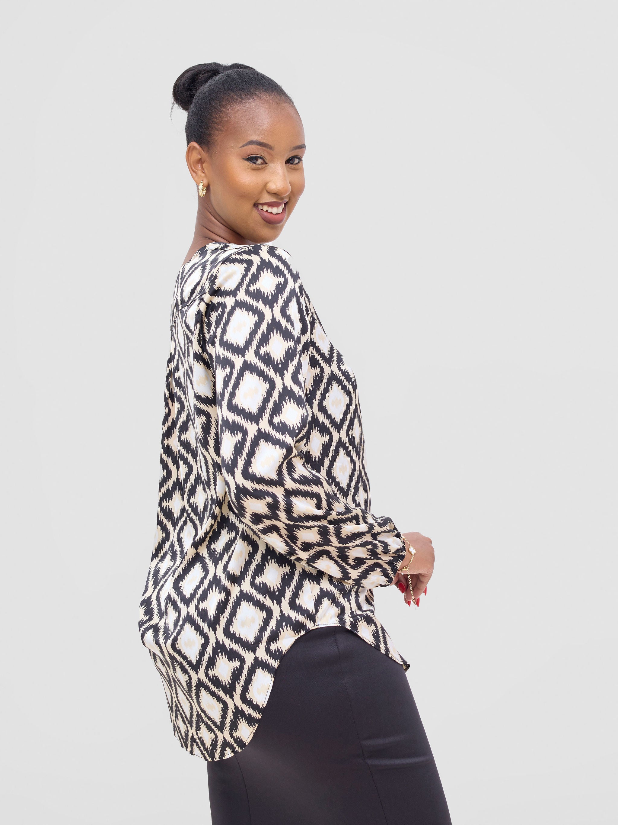 Vivo Dua Satin Bishop Sleeve Top - Beige / Black Ala Print