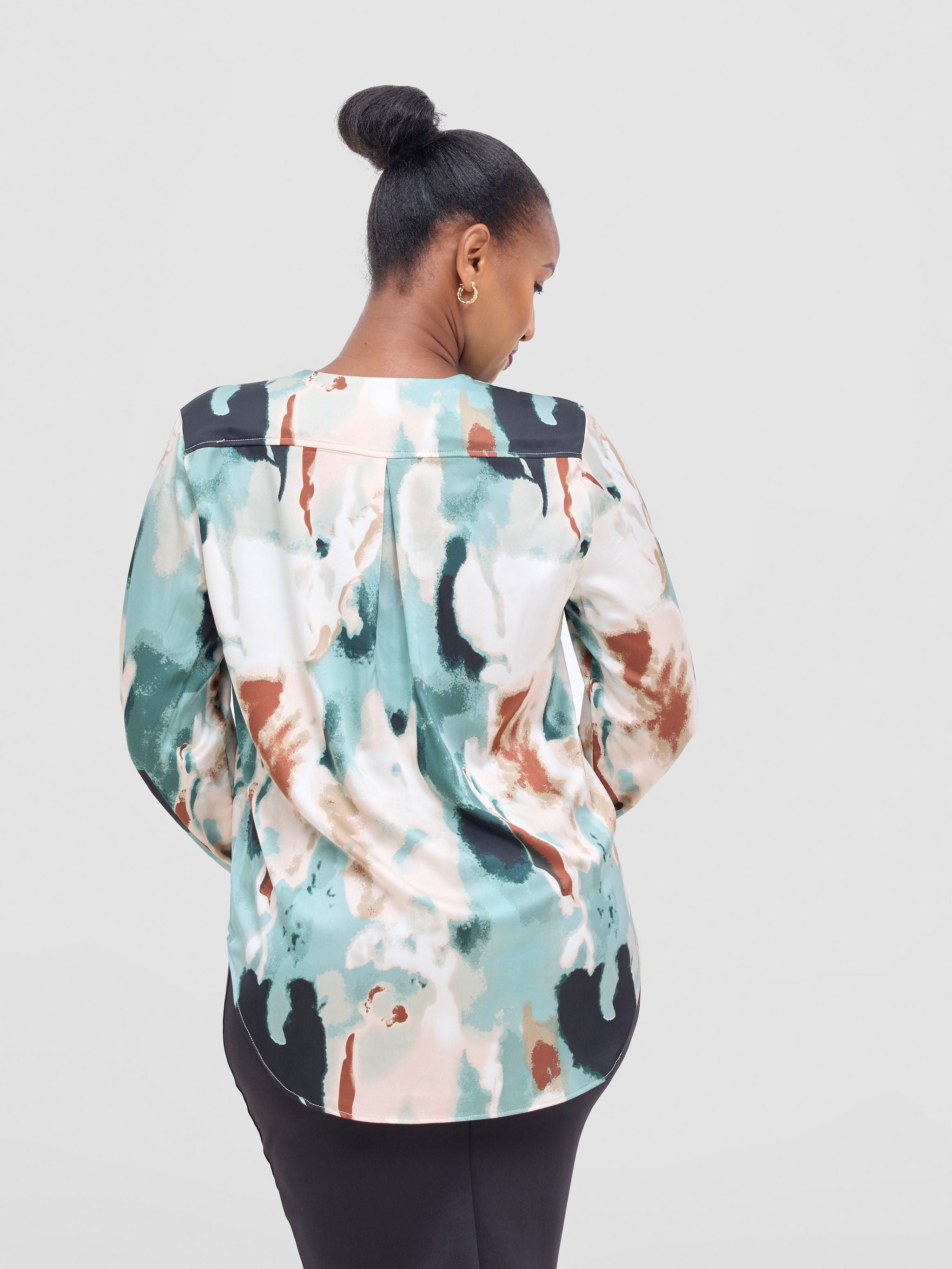 Vivo Dua Satin Bishop Sleeve Top - Cream / Light Green Print