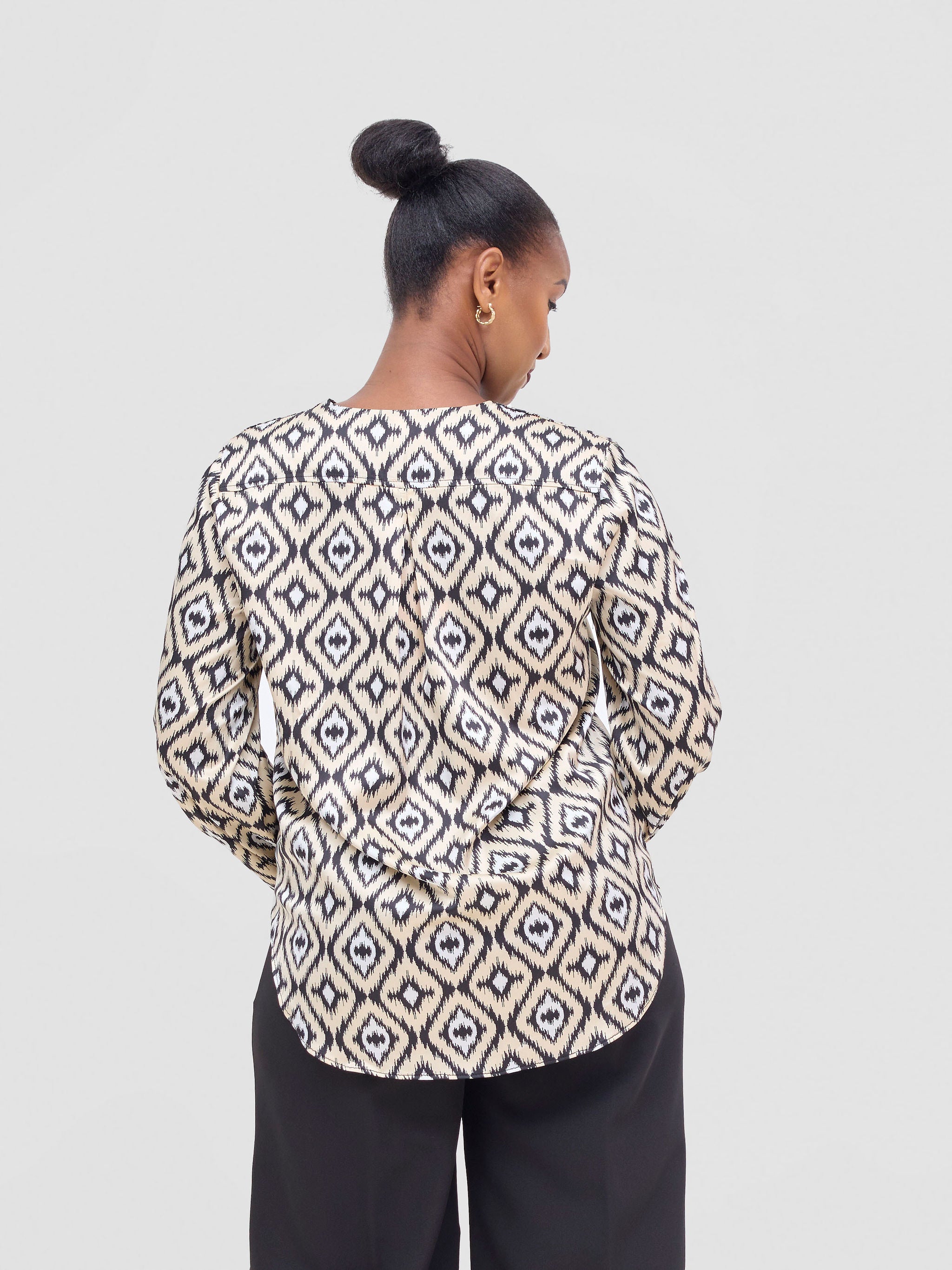 Vivo Dua Satin Bishop Sleeve Top - Black / Beige Lai Print