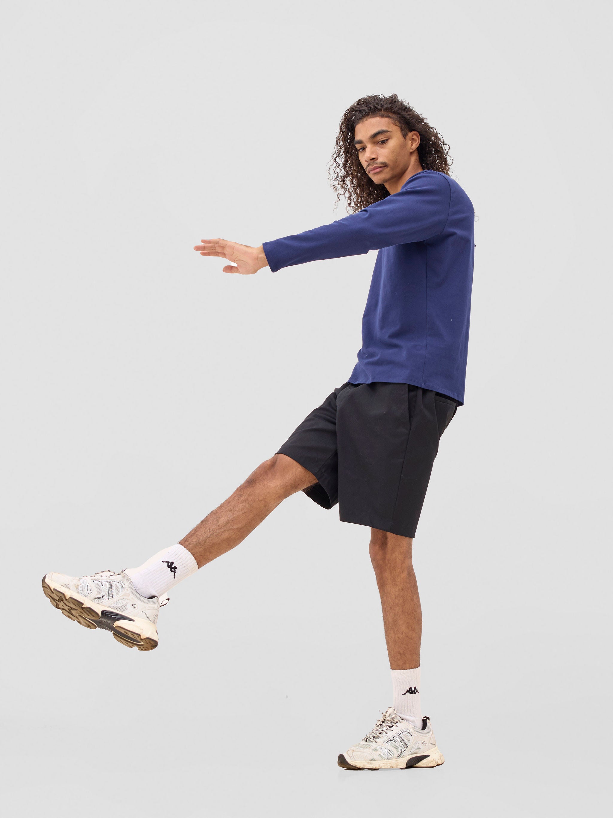 Zoya Yuni Men's Long Sleeve T-shirt - Navy Blue