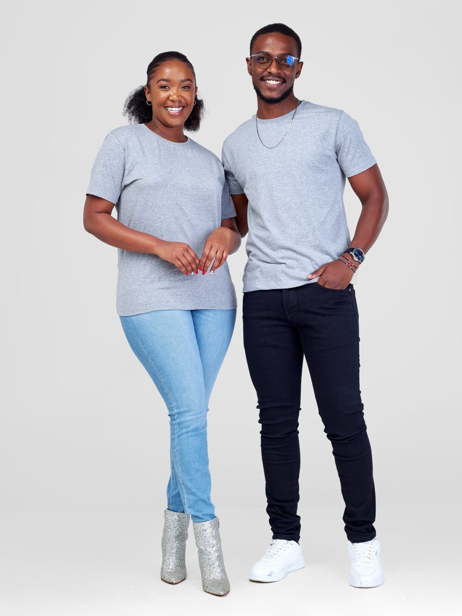 King's Collection Unisex Round Neck T-shirt - Grey - Shopzetu