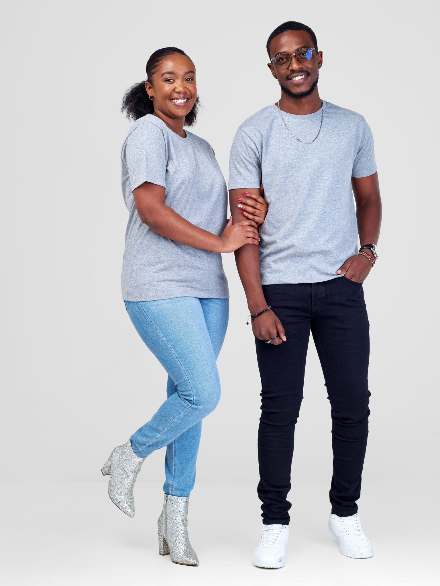 King's Collection Unisex Round Neck T-shirt - Grey - Shopzetu