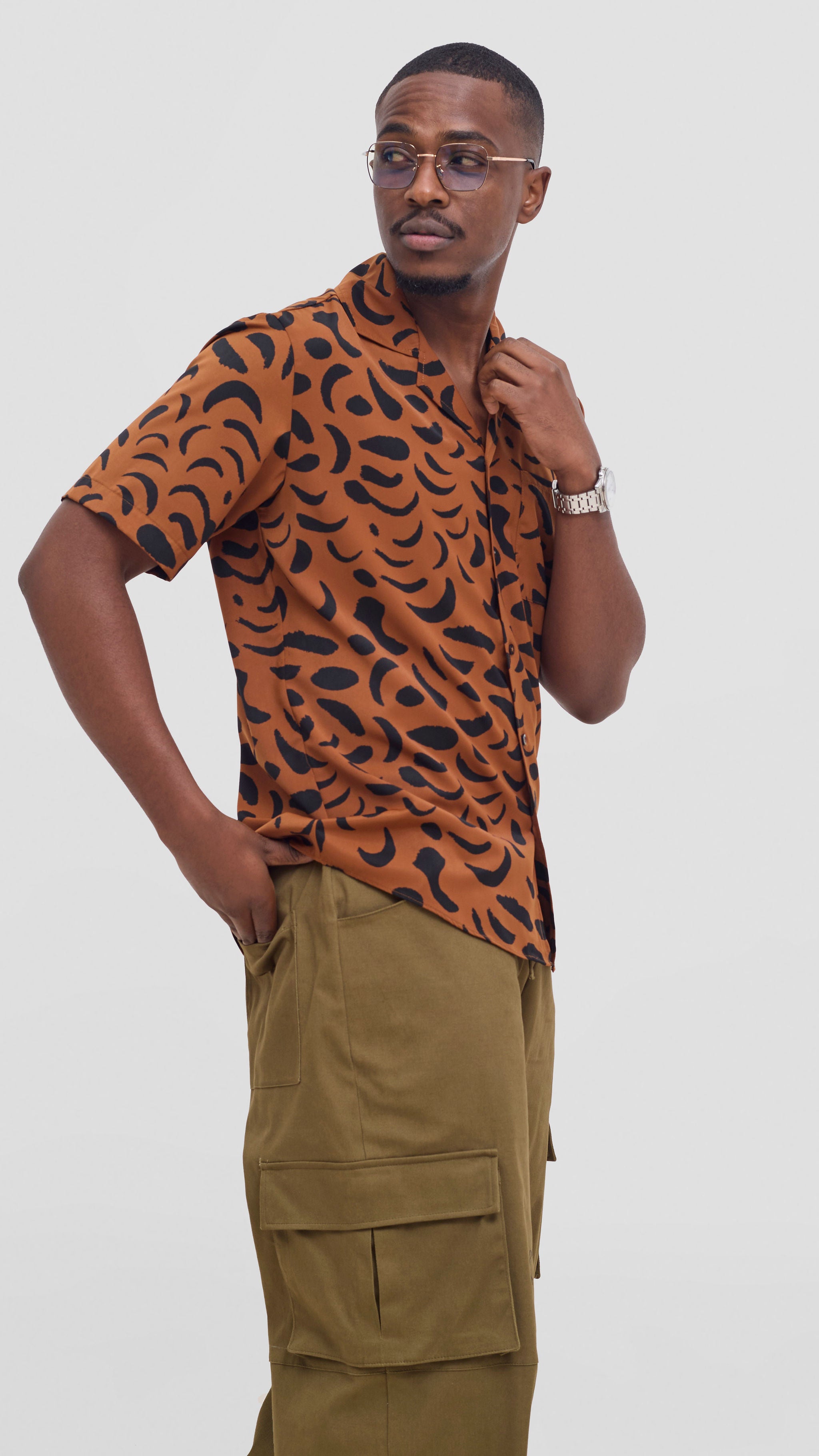 Shiv & Shikie X Safari Printed Short Sleeve Shirt - Brown / Black Ezi Print