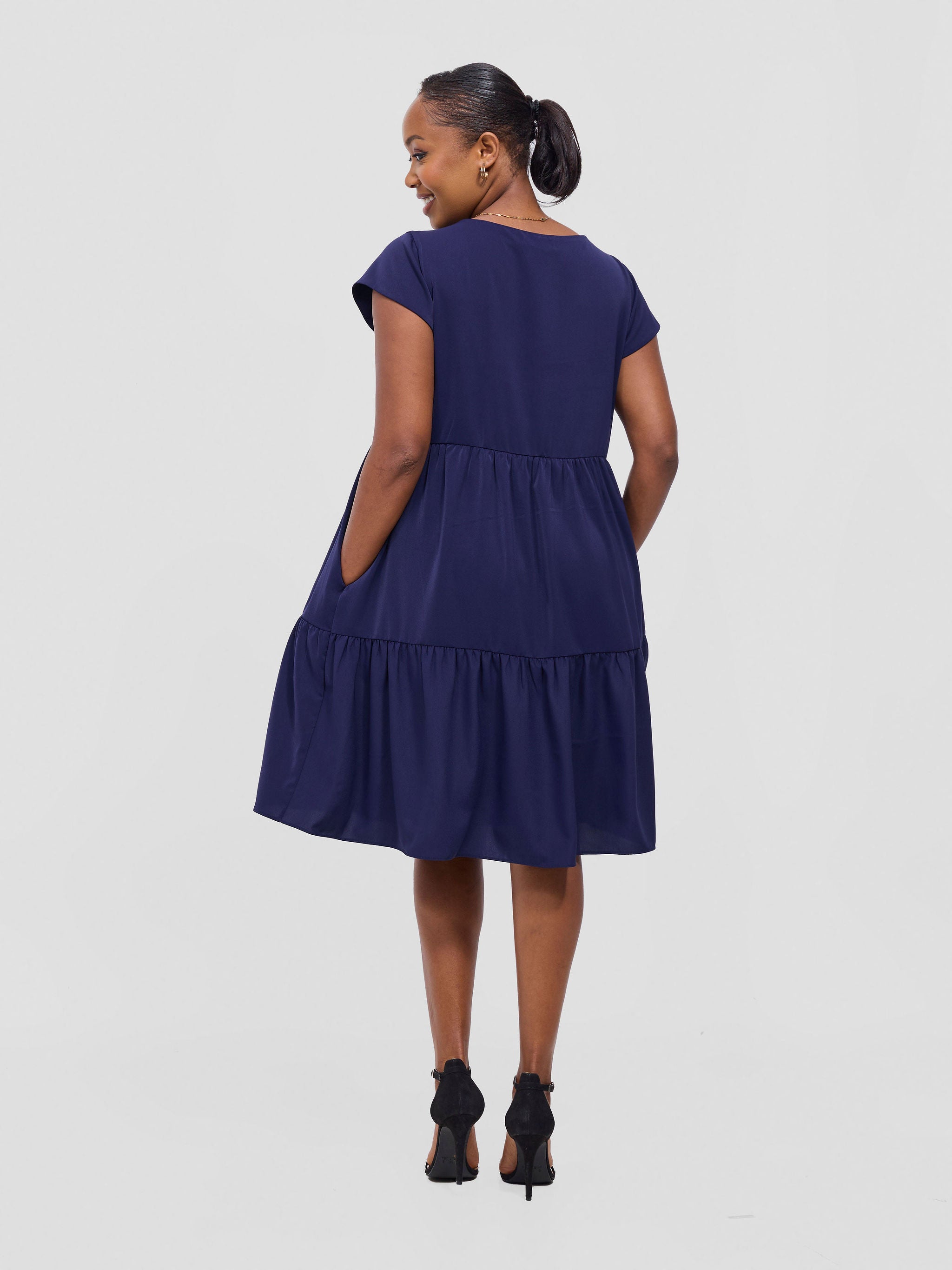 Vivo Pelia Round Neck Dress - Navy