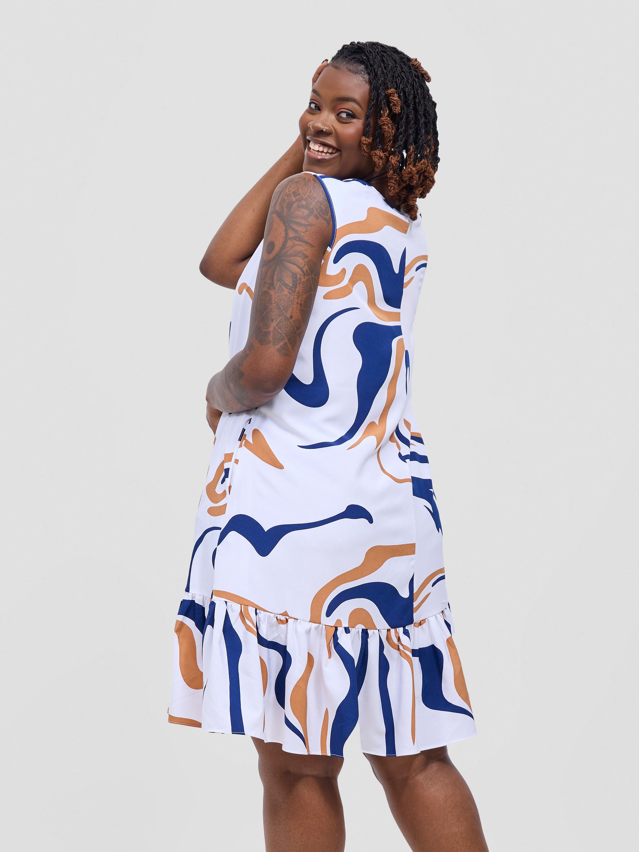 Vivo Dalia Sleeveless Gathered Tent Dress - White / Navy Print