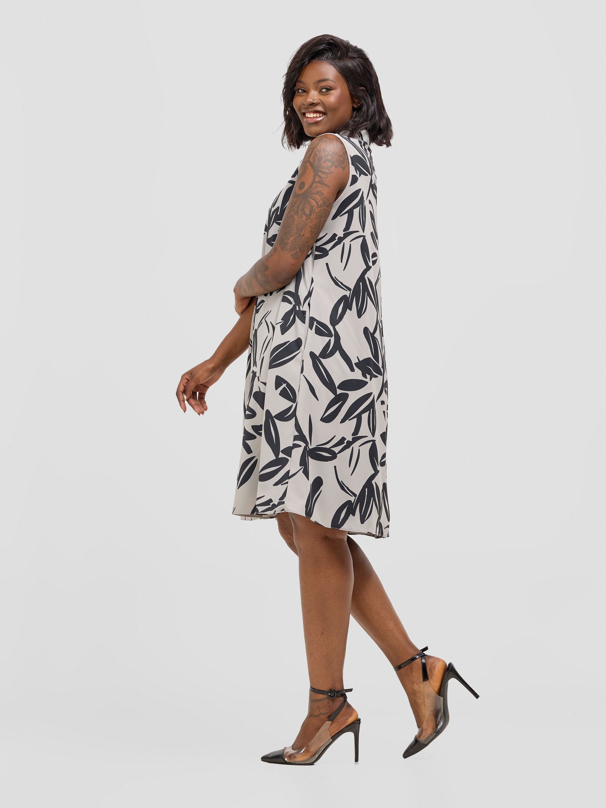 Vivo Asha Sleeveless Knee Length Dress - Grey / Black Print