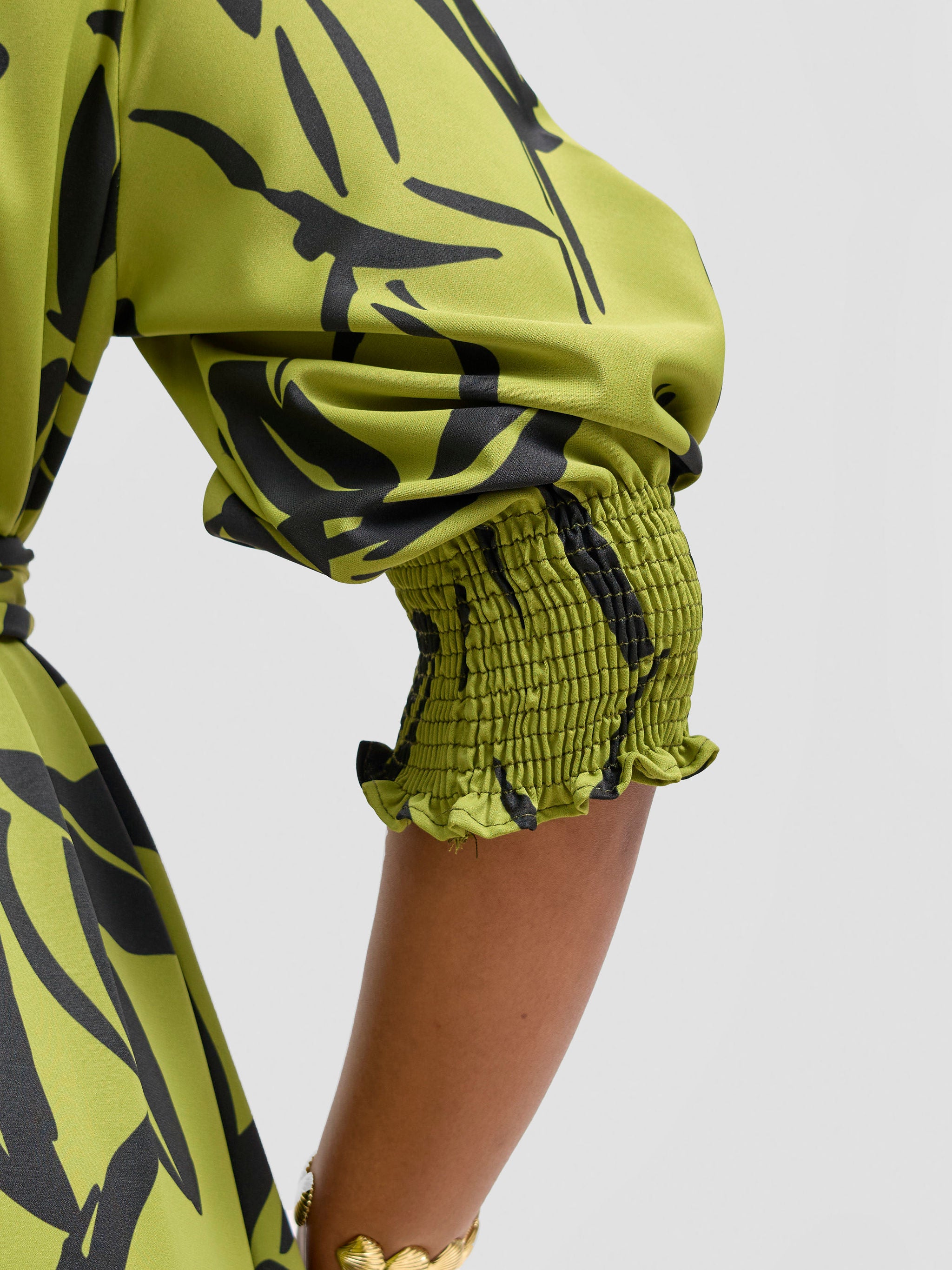 Vivo Serwa Flounce Dress - Lime / Black Kele Print
