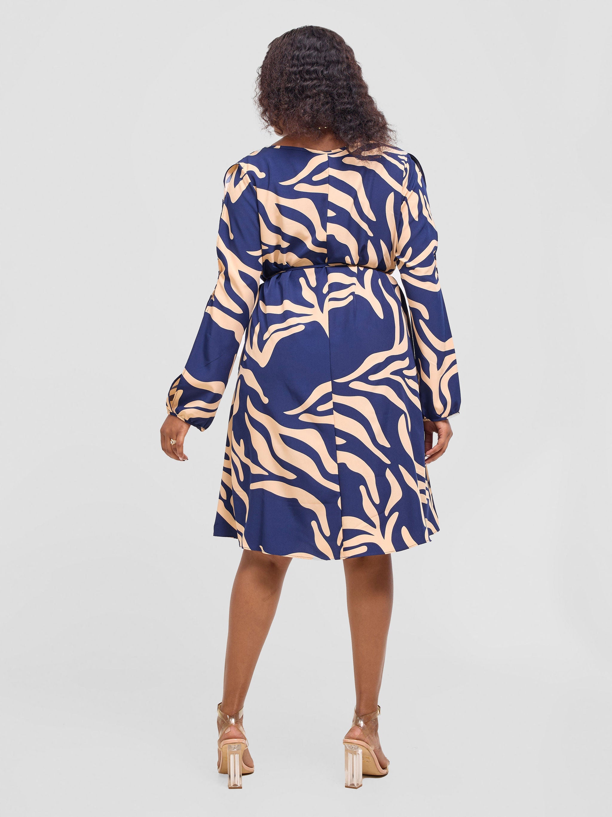 Vivo Tunu Long Slit Sleeve Knee Length Shift Dress - Peach / Navy Print