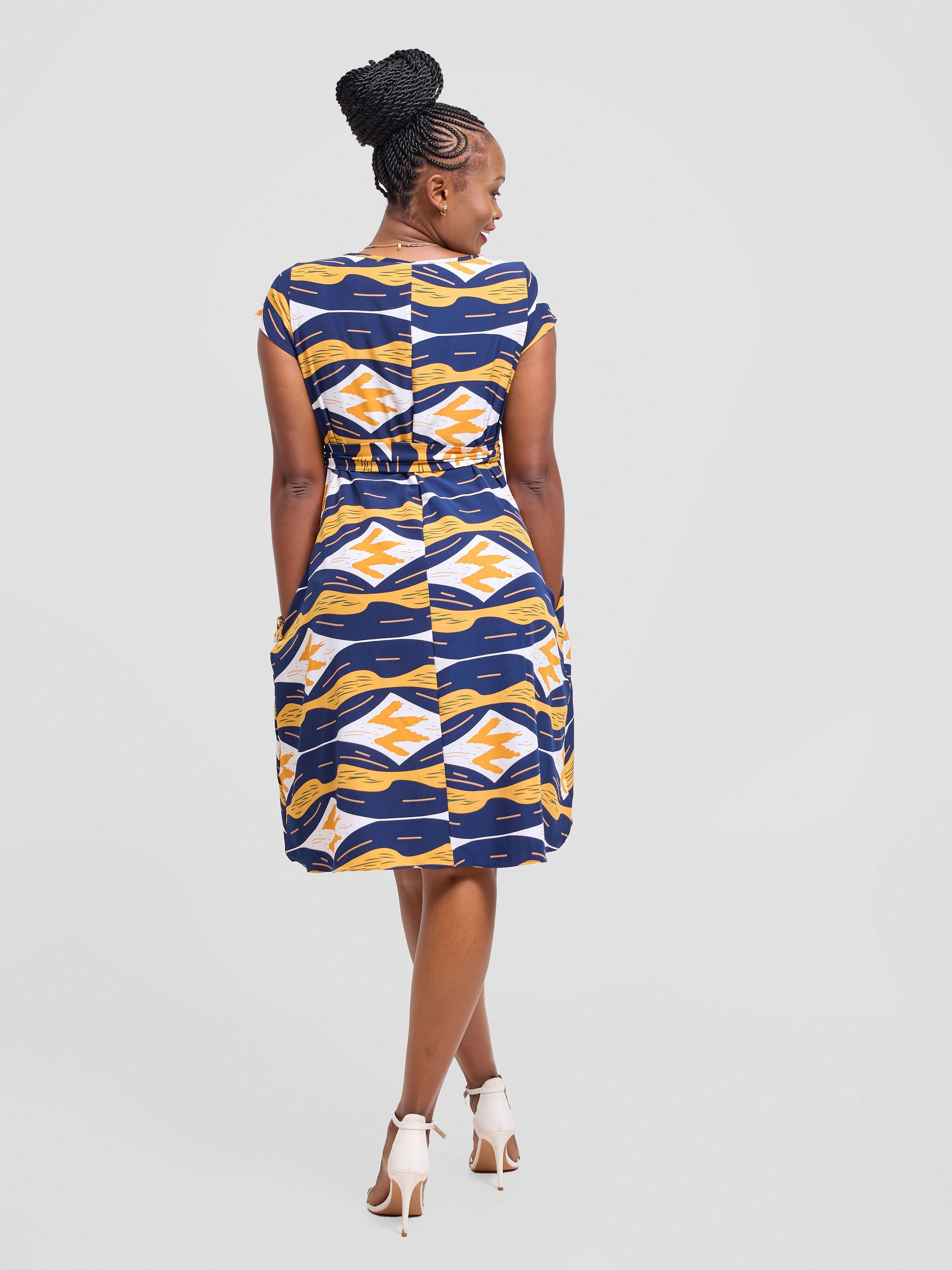 Vivo Basic Cap Sleeve Knee Length Tent Dress - Navy / Mustard Print