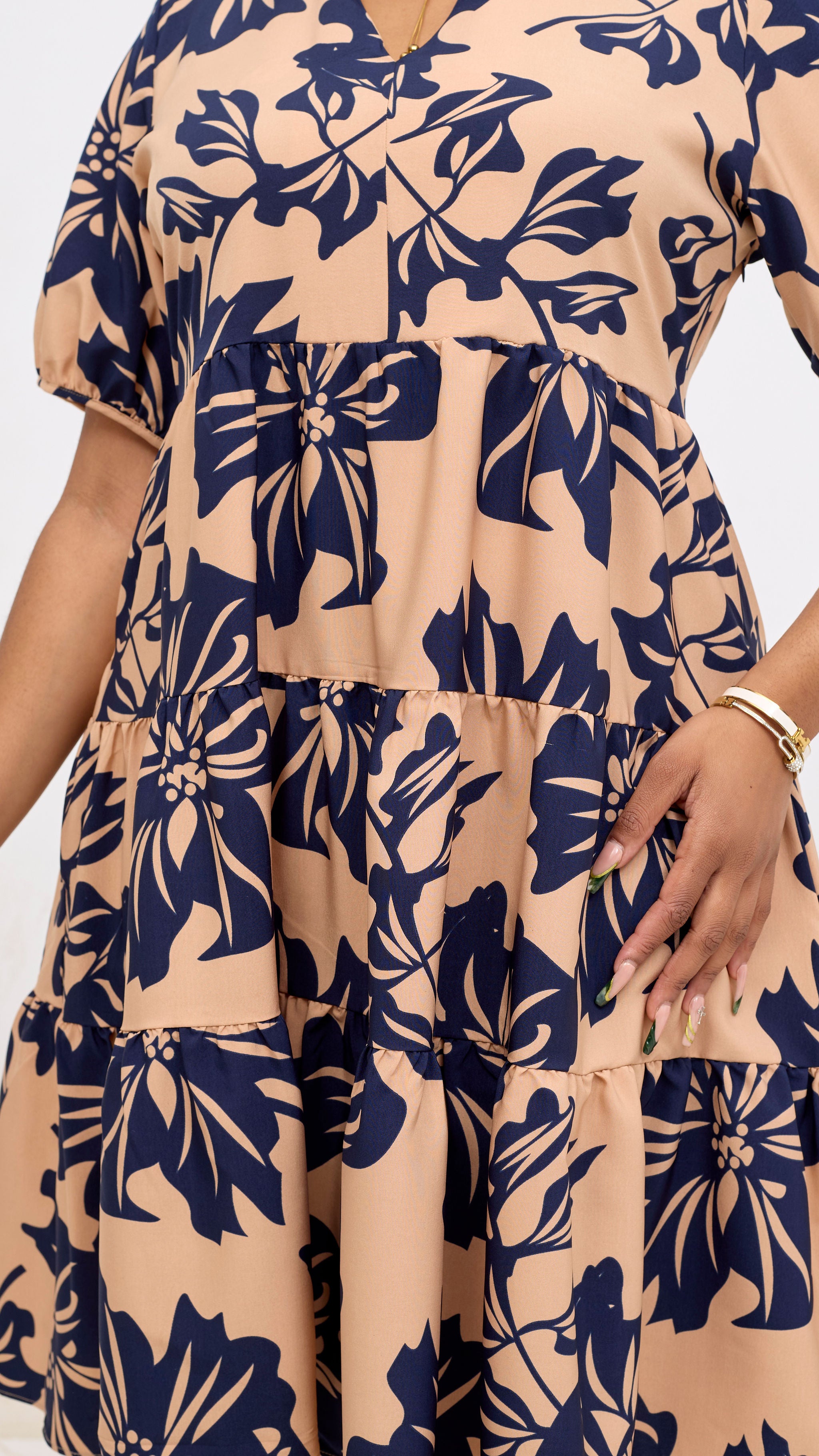 Vivo Wingu Three Tiered Knee Length Dress - Navy / Taupe Print