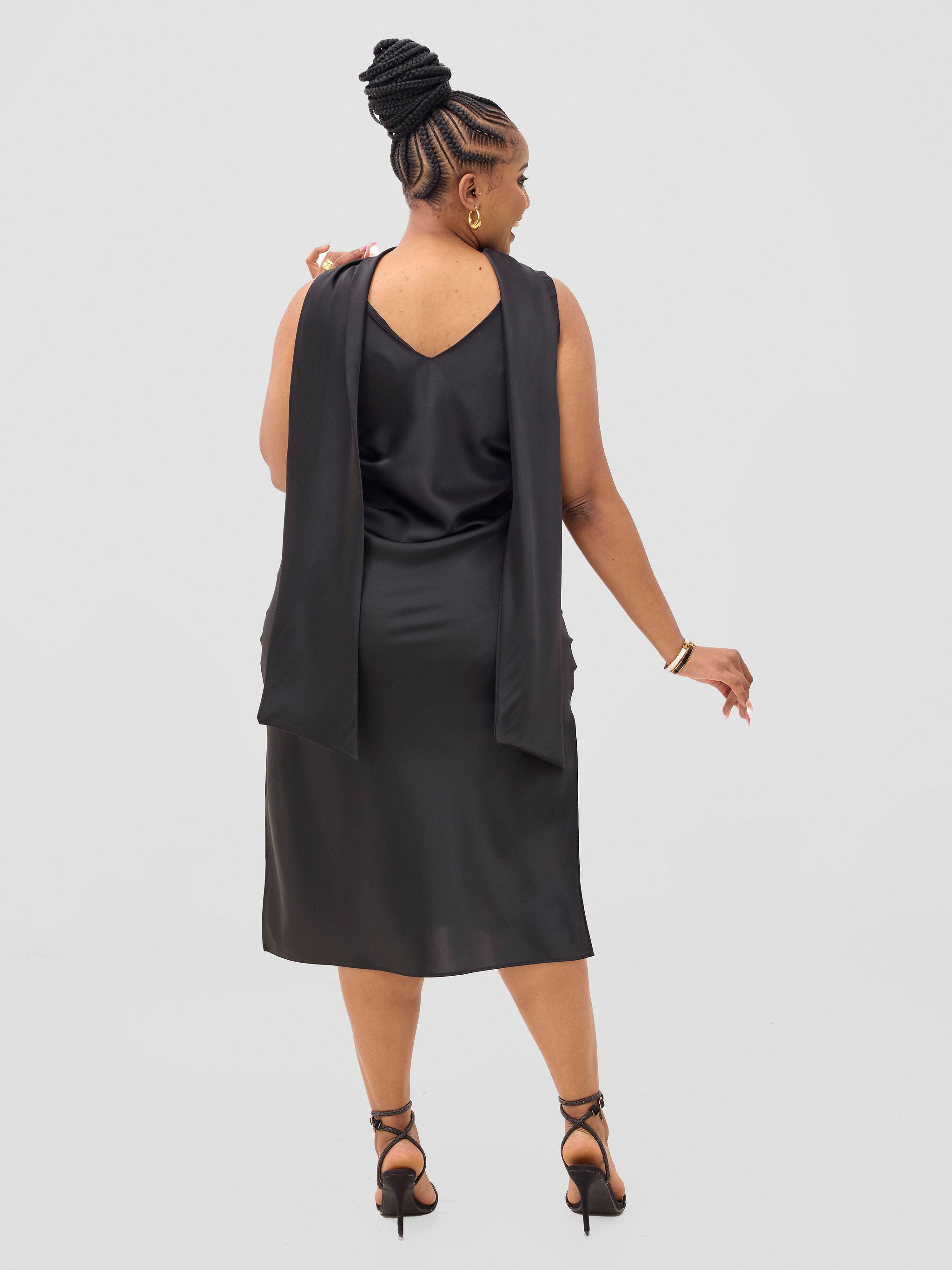Vivo Yene V Neck Slip Dress - Black
