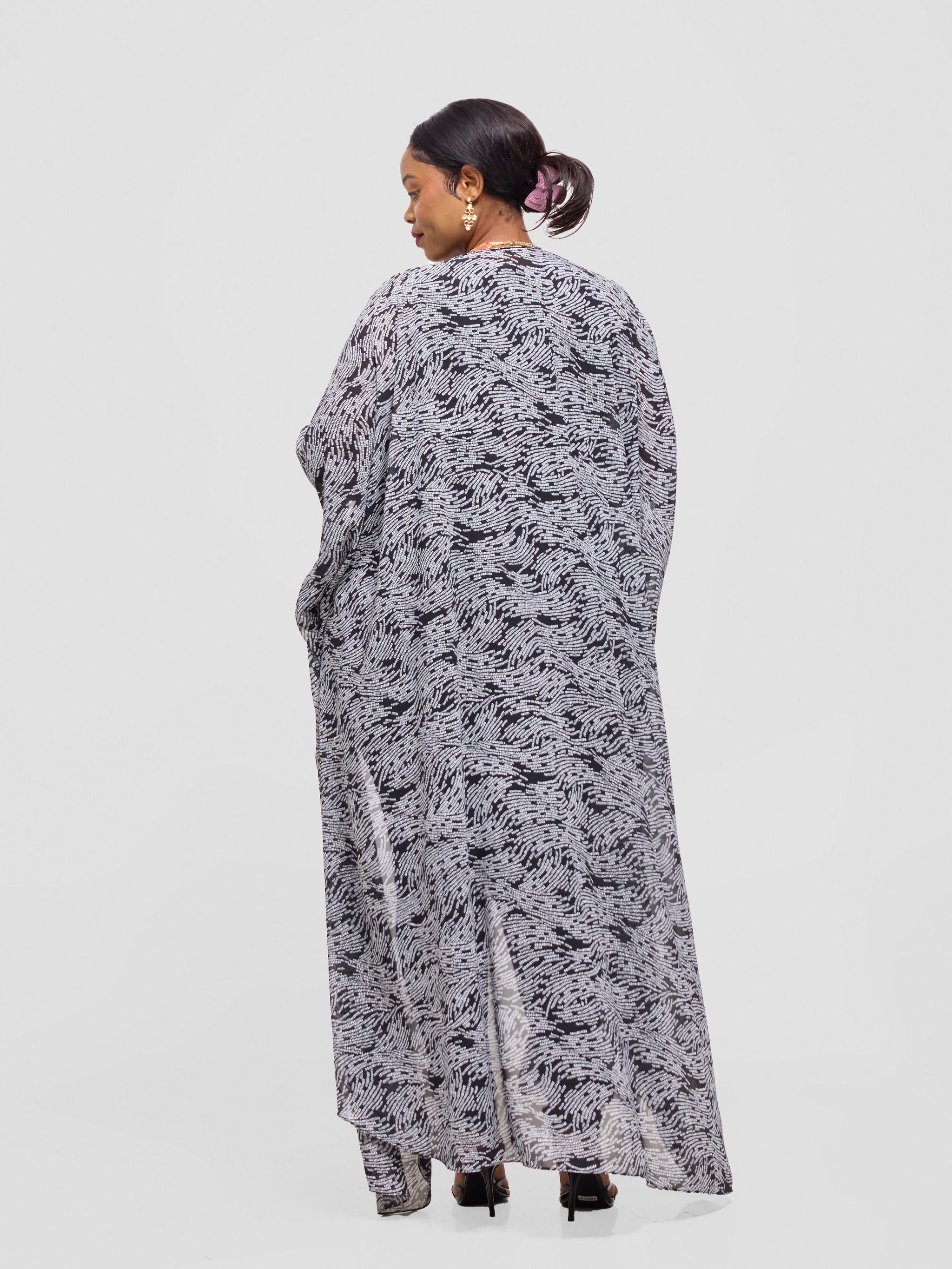 Vivo Muna Chiffon Kimono - Black Mimo print