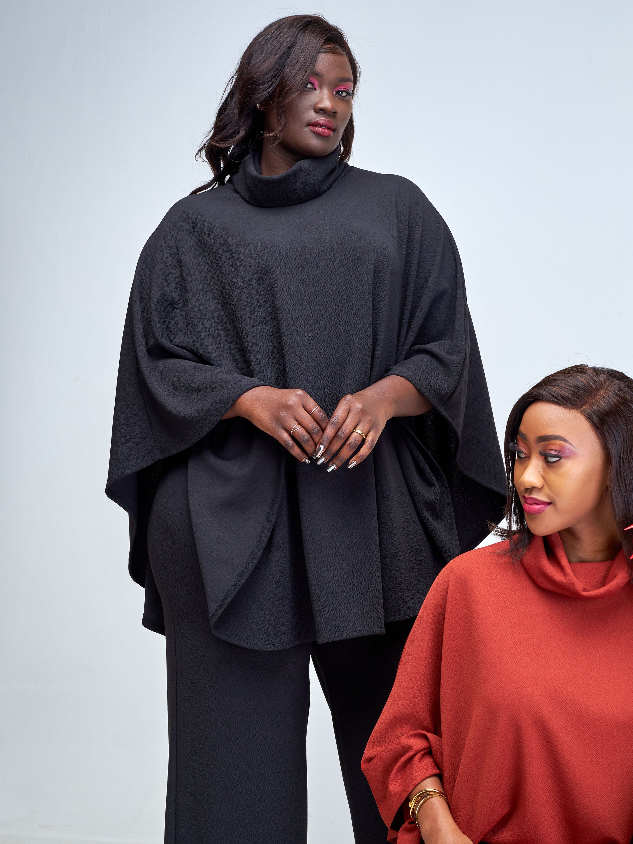 Vivo Amali Turtleneck Cape - Black