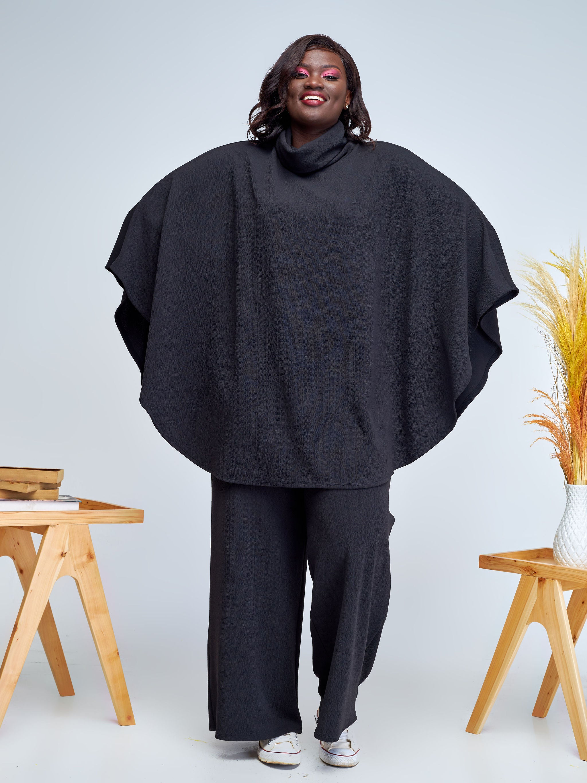 Vivo Amali Turtleneck Cape - Black