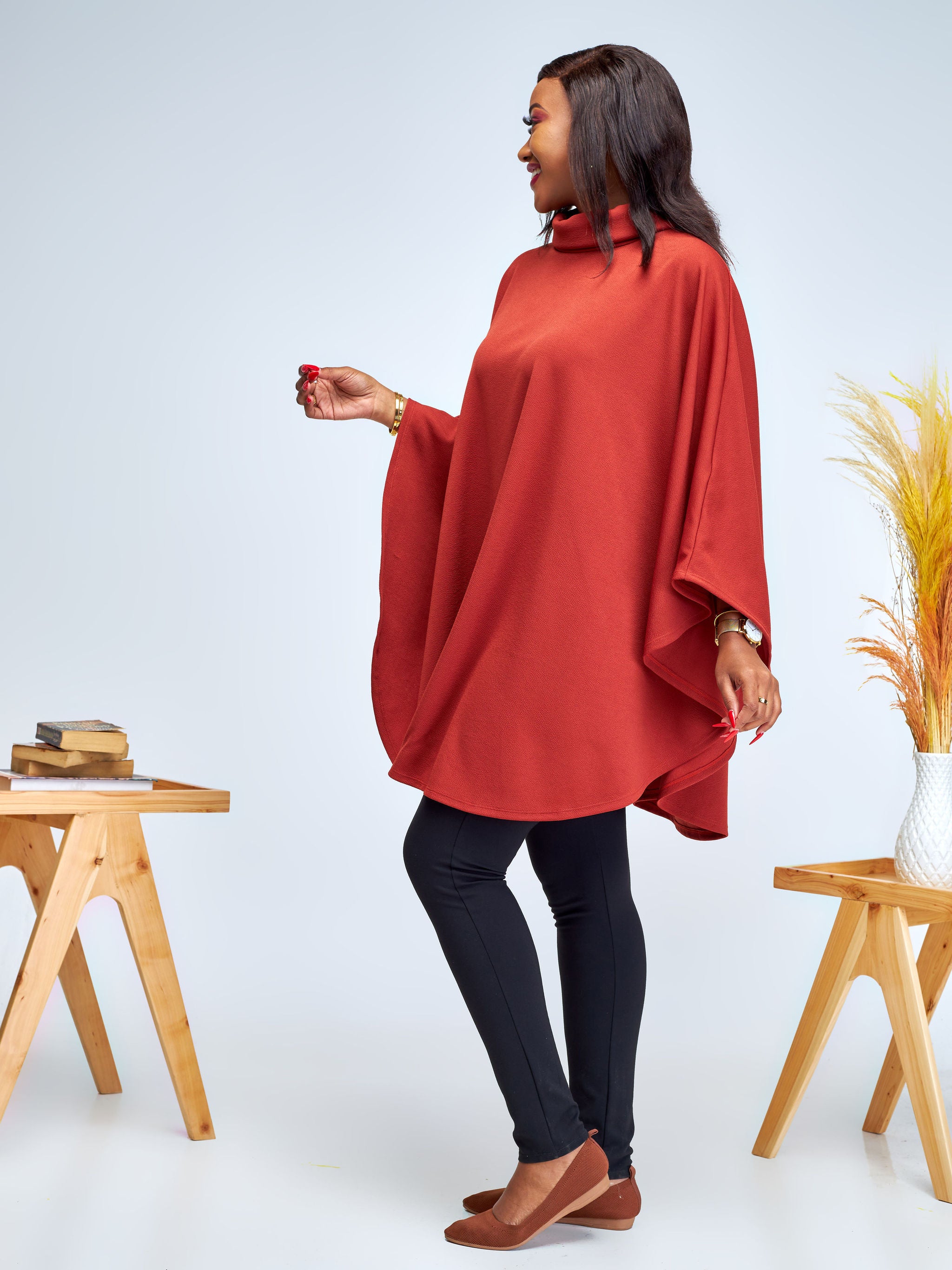 Vivo Amali Turtleneck Cape - Rust