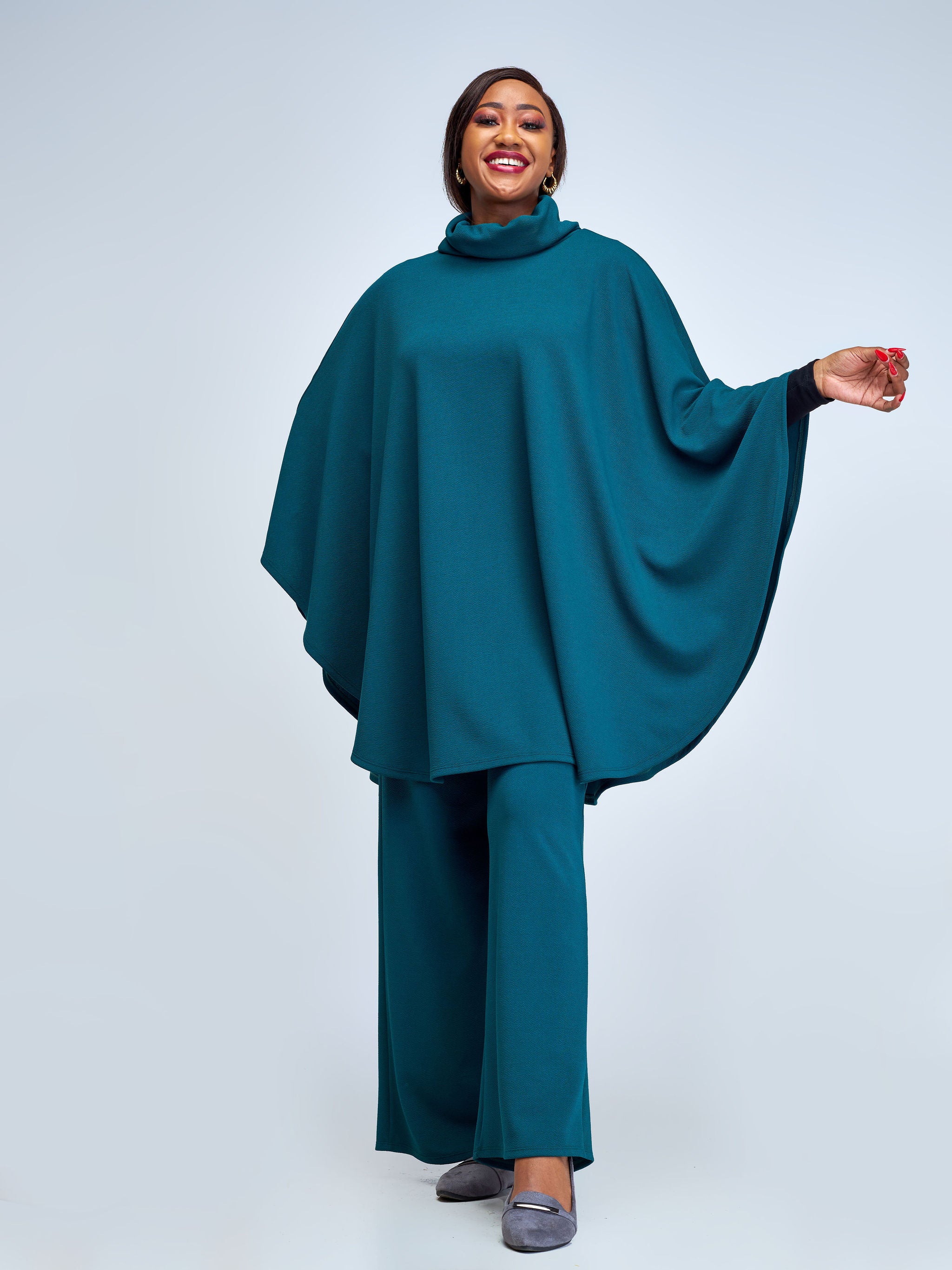 Vivo Amali Turtleneck Cape - Dark Green