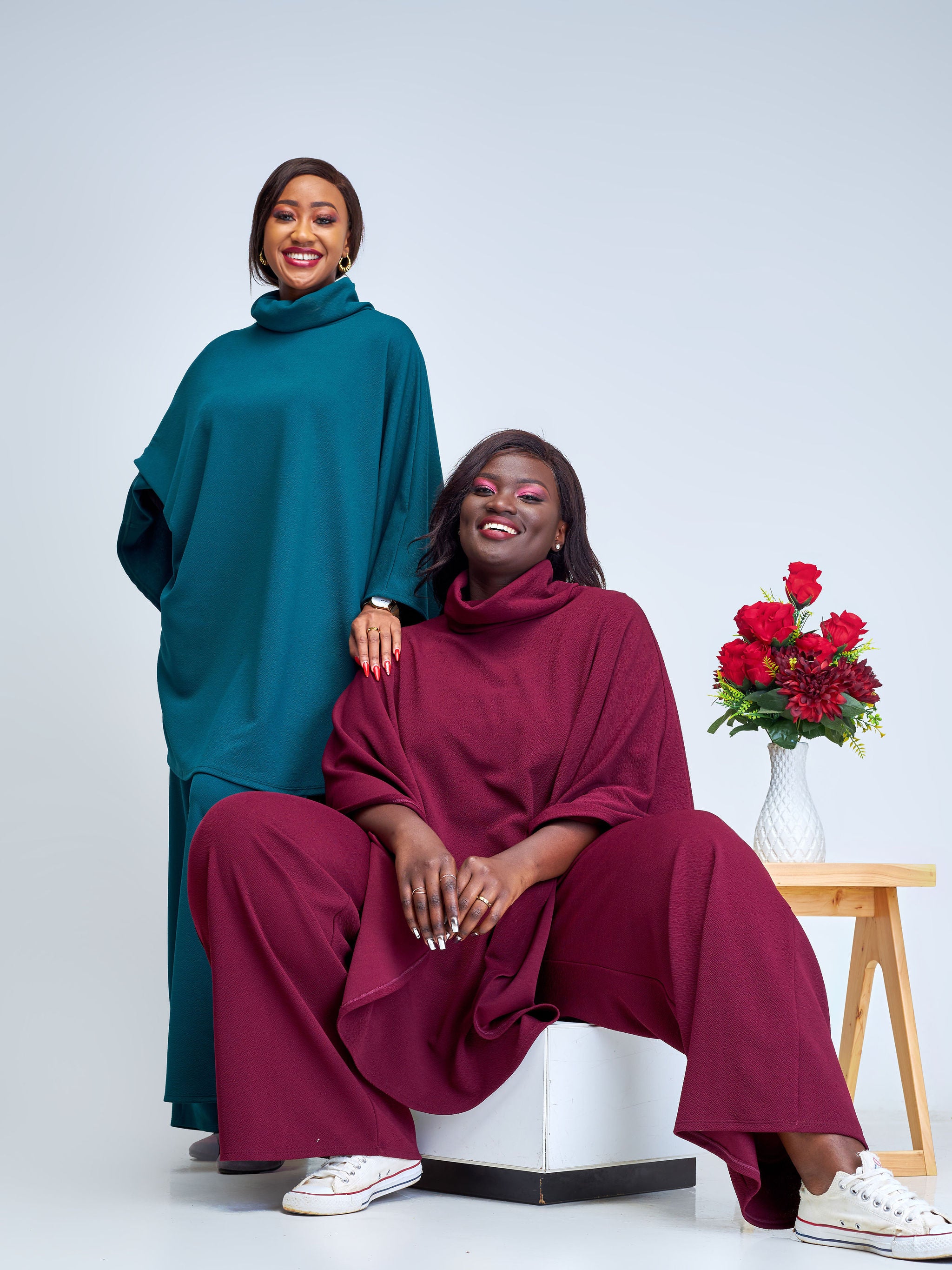 Vivo Amali Turtleneck Cape - Maroon