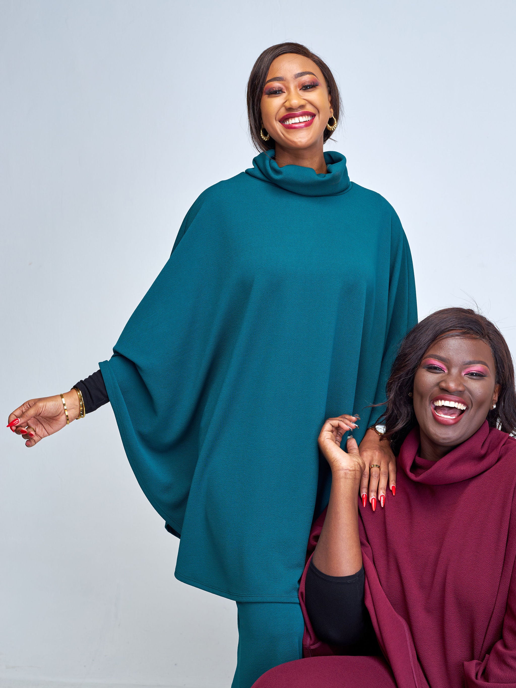 Vivo Amali Turtleneck Cape - Dark Green