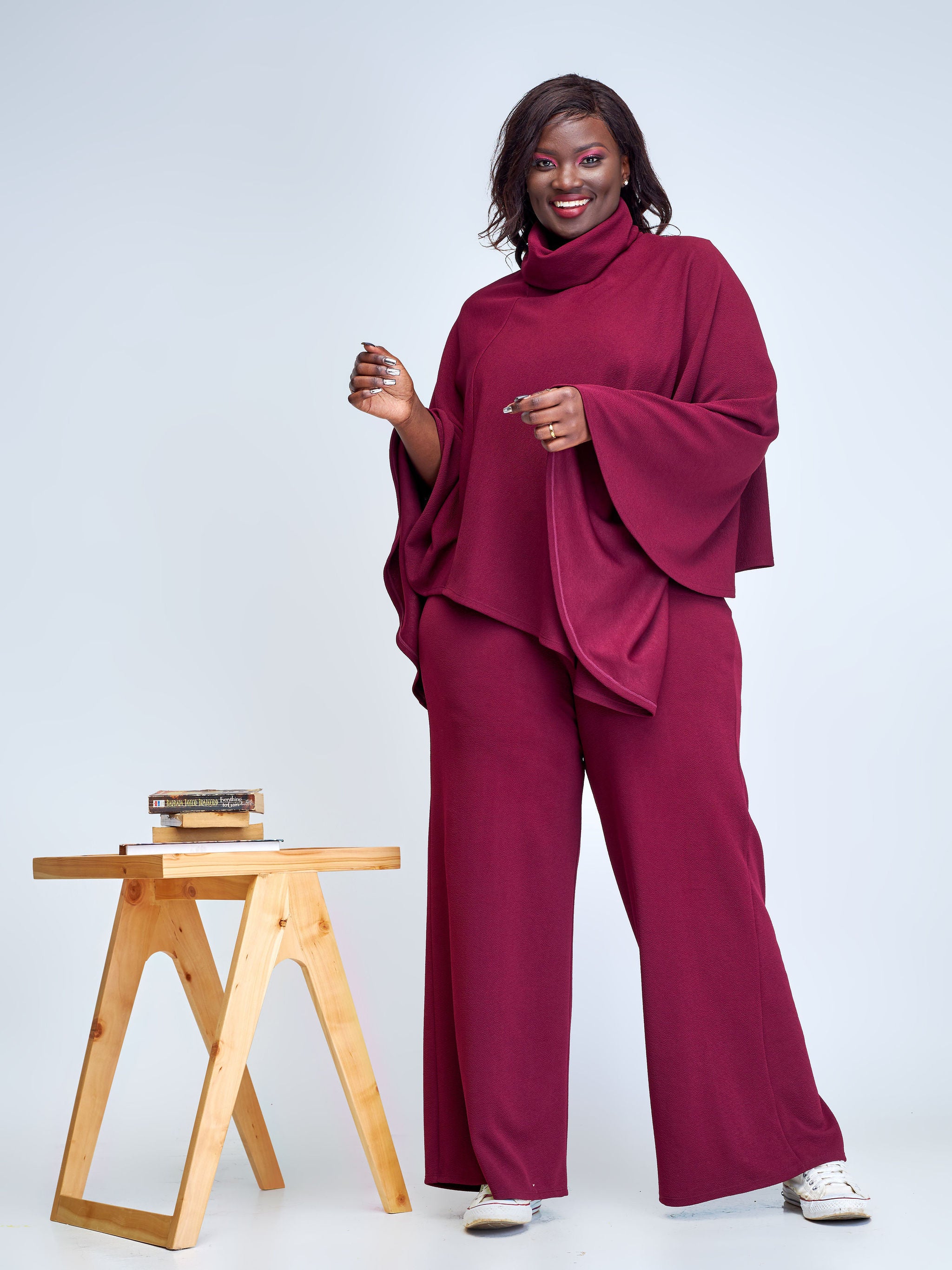 Vivo Amali Turtleneck Cape - Maroon
