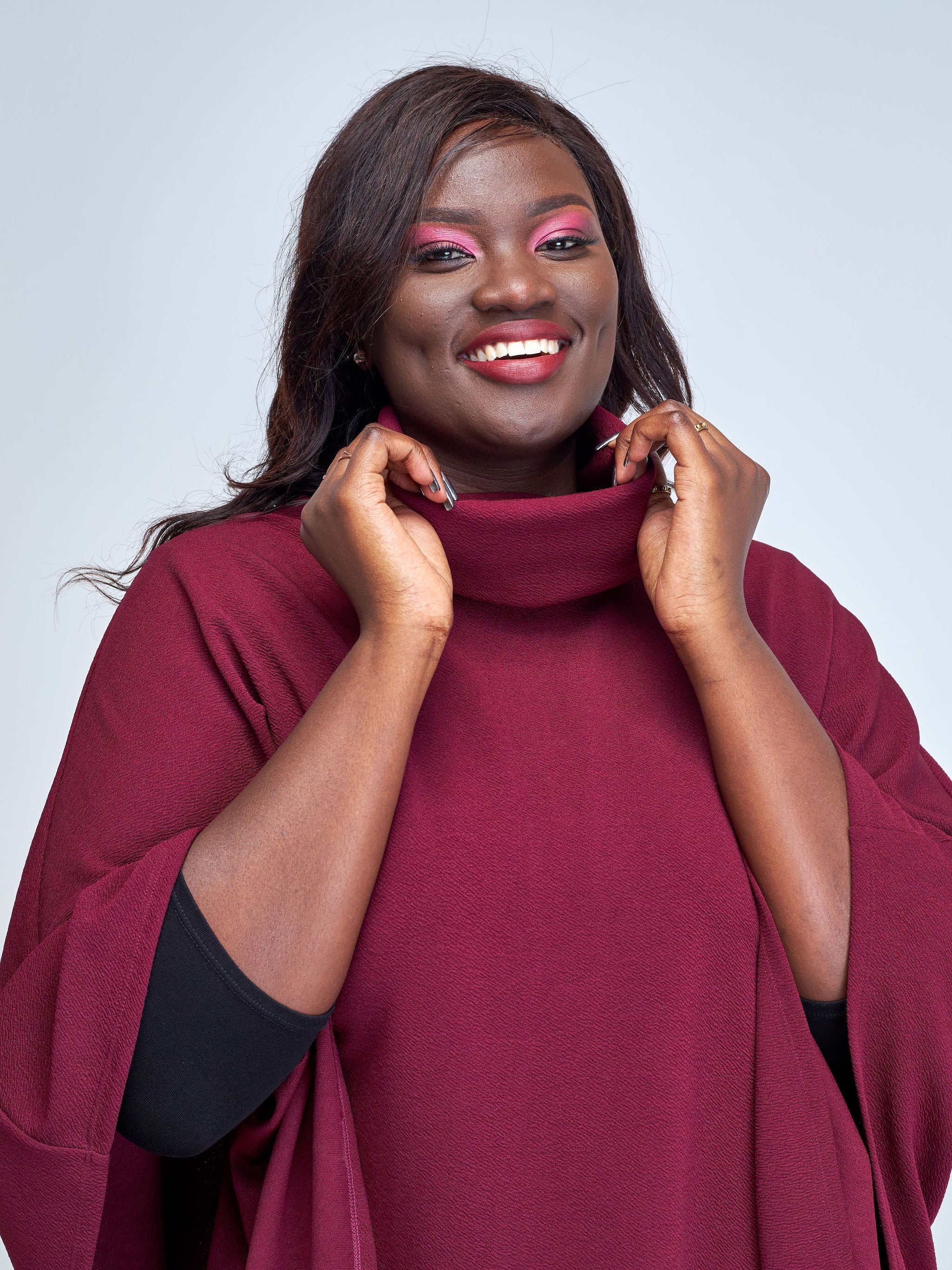 Vivo Amali Turtleneck Cape - Maroon