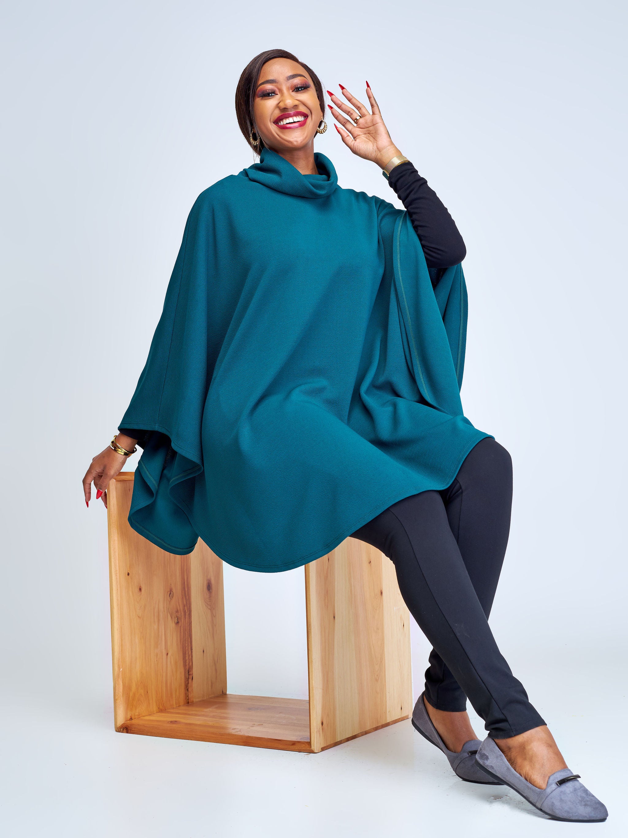 Vivo Amali Turtleneck Cape - Dark Green