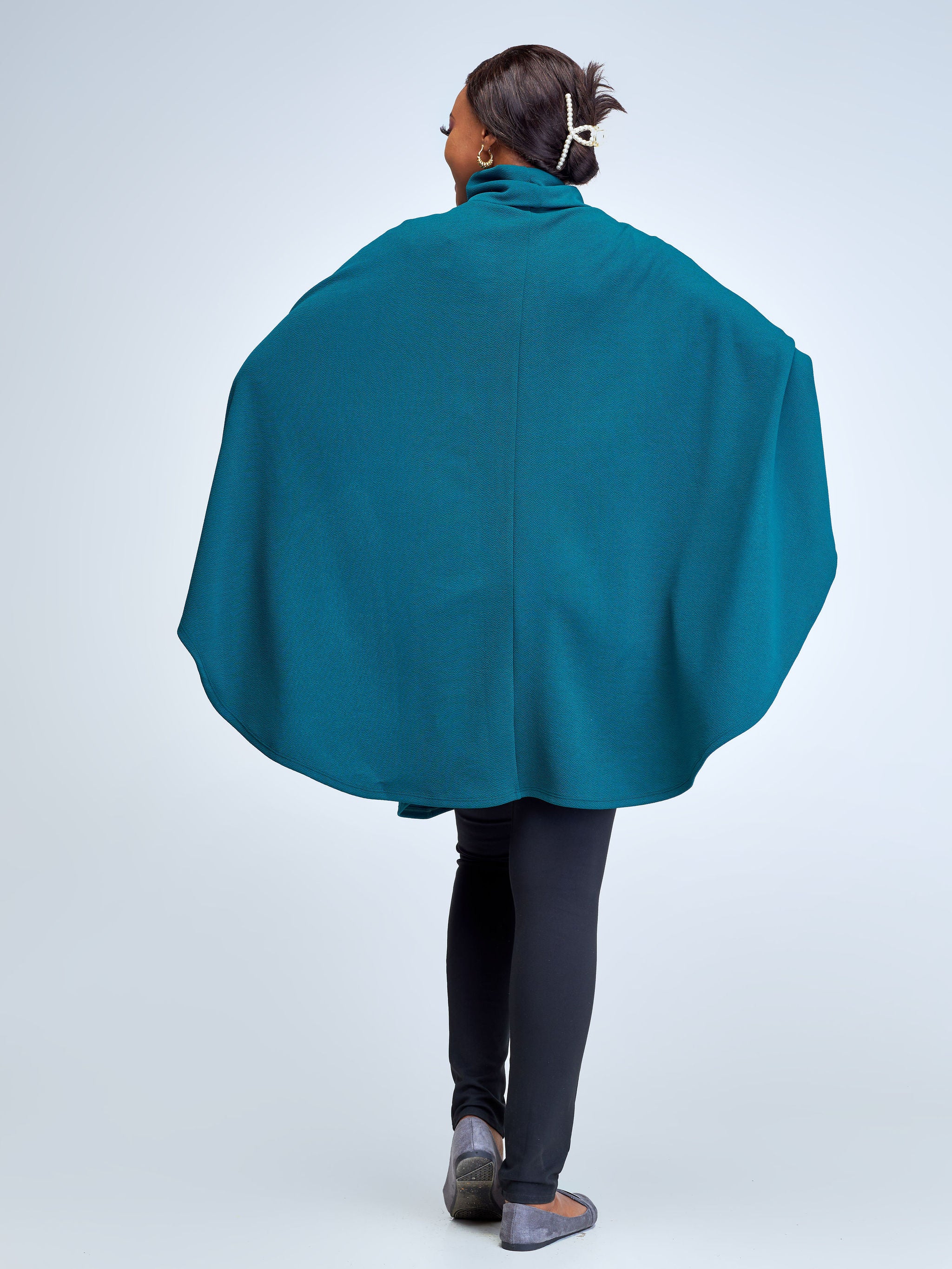 Vivo Amali Turtleneck Cape - Dark Green