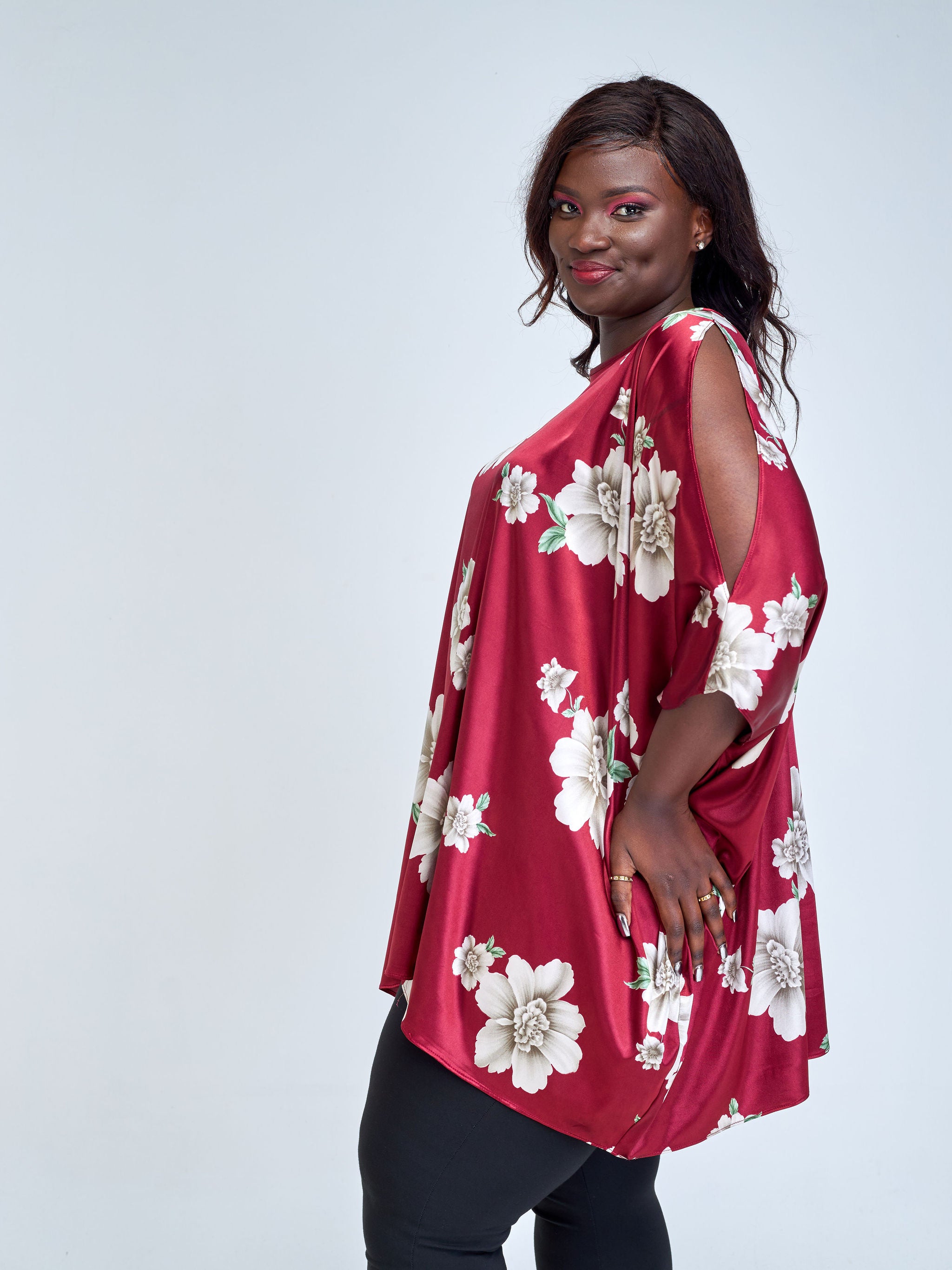 Vivo Lani Wide Short Top - Burgundy / Taupe Abstract Print