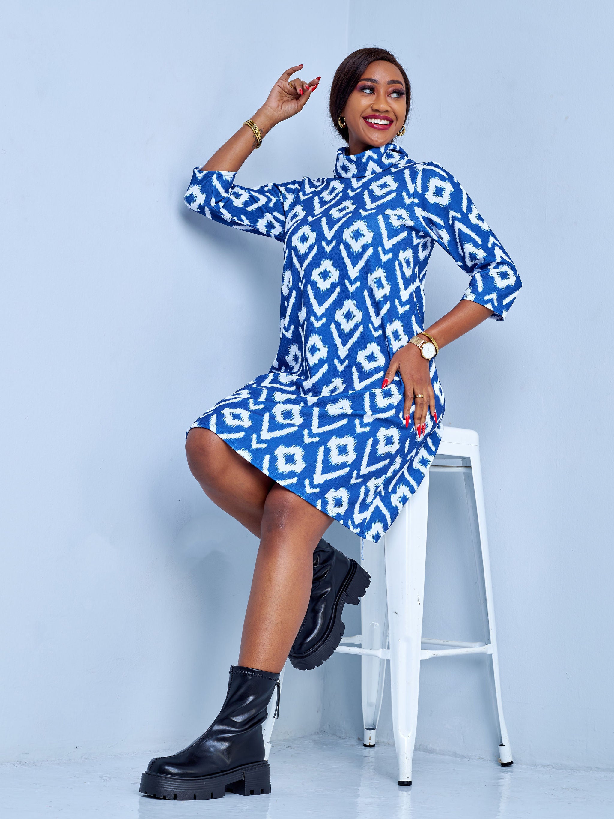 Vivo Amali 3/4 Sleeve Turtleneck Tent Knee Length Dress - Navy Blue / White Abstract Print