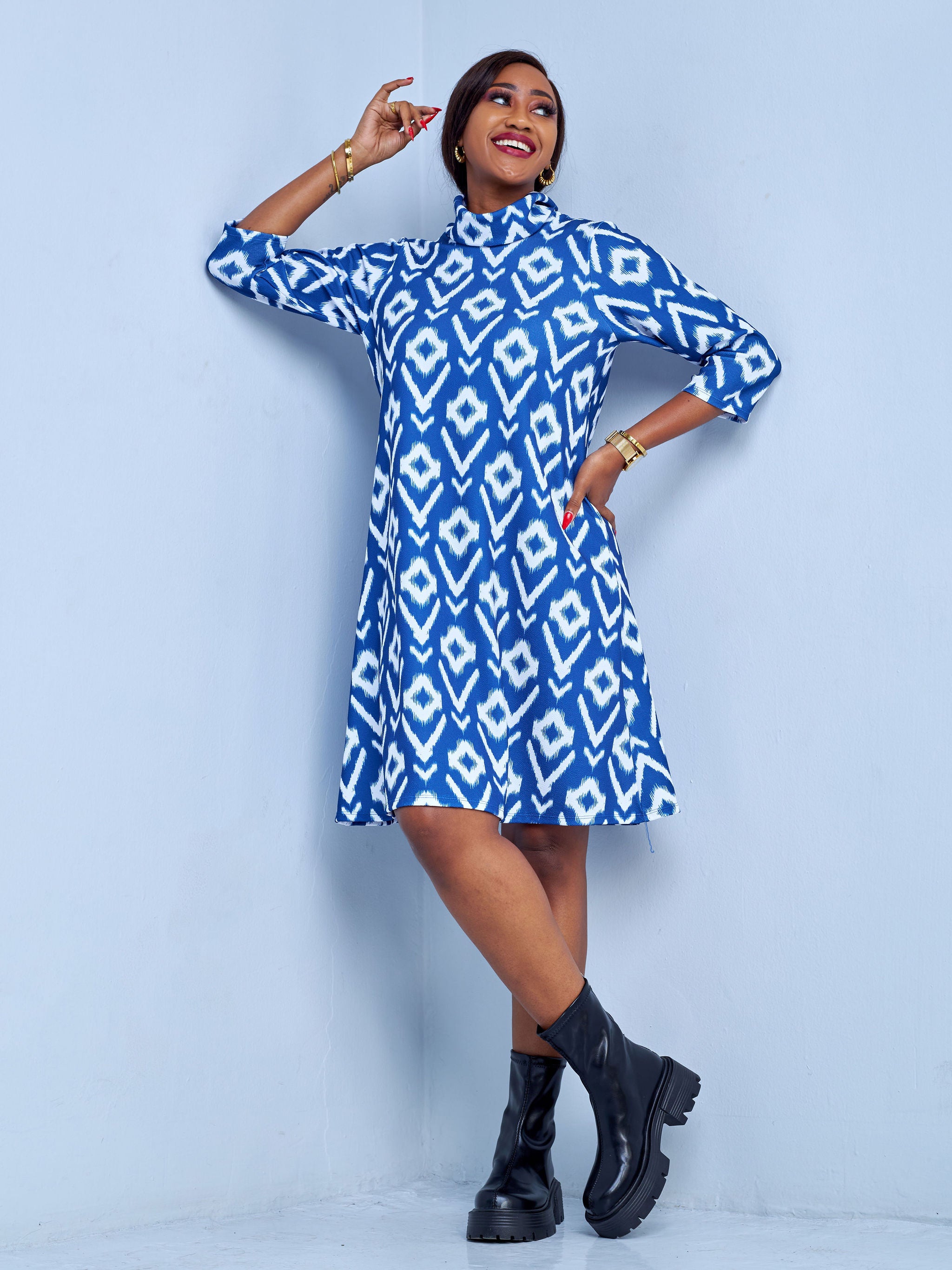 Vivo Amali 3/4 Sleeve Turtleneck Tent Knee Length Dress - Navy Blue / White Abstract Print