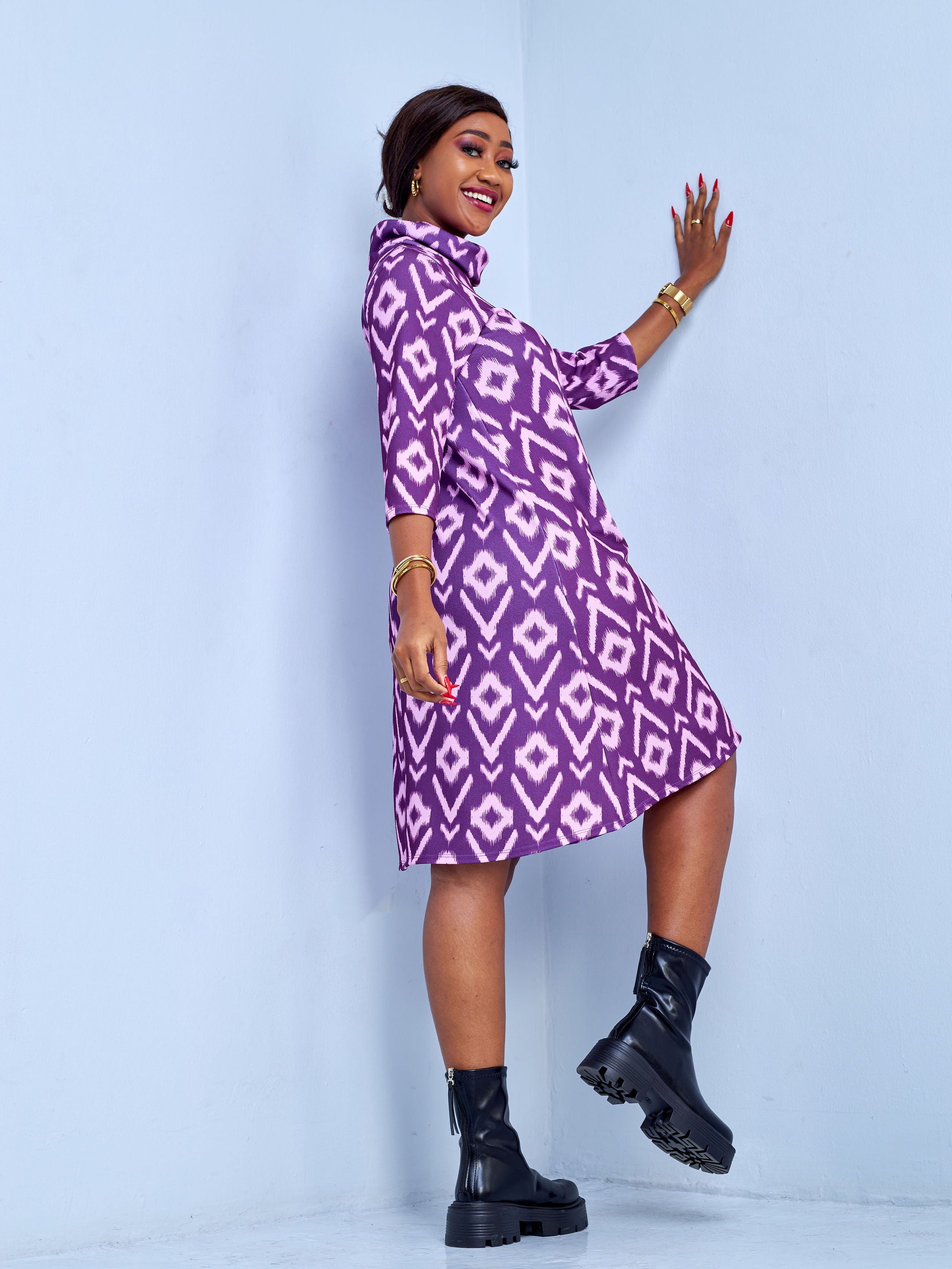 Vivo Amali 3/4 Sleeve Turtleneck Tent Knee Length Dress - Burgundy / Pink Abstract Print
