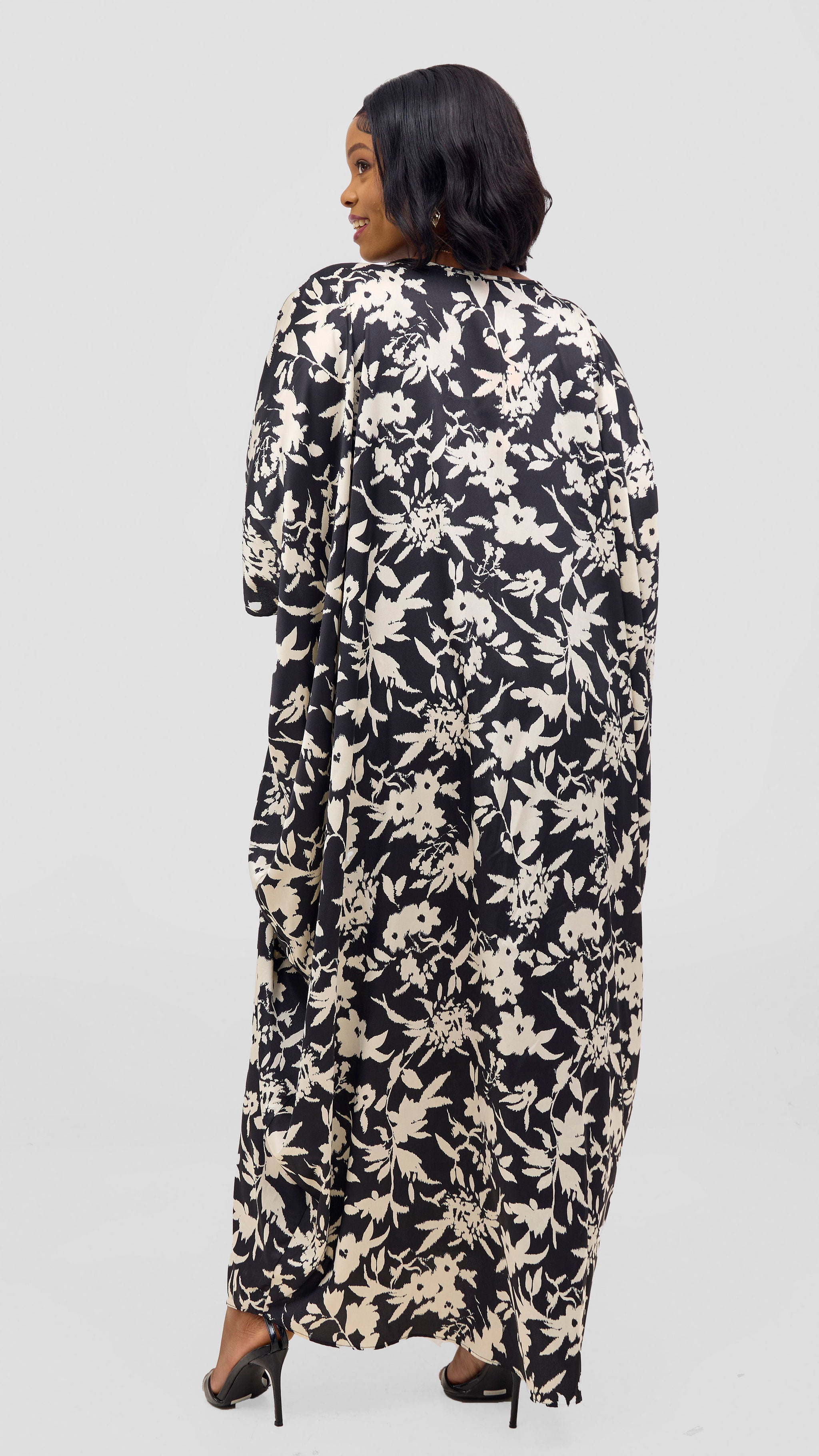Vivo Lani Maxi Dress -Black / Cream Print