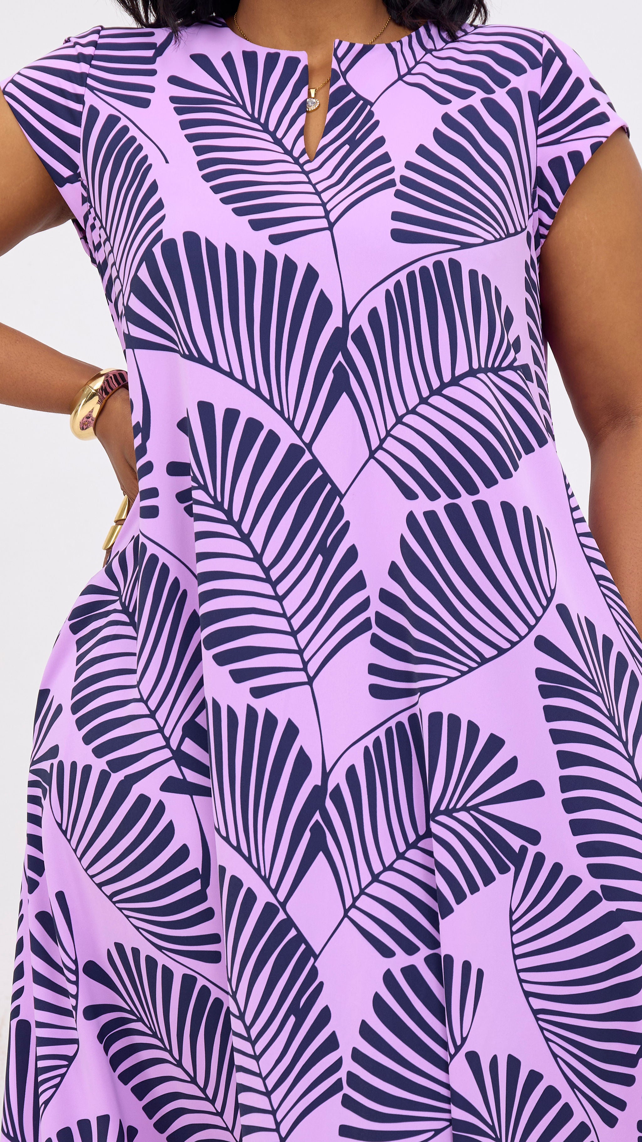 Vivo Zola V Neck Cap Sleeve Maxi Dress - Lilac / Navy Emin Print