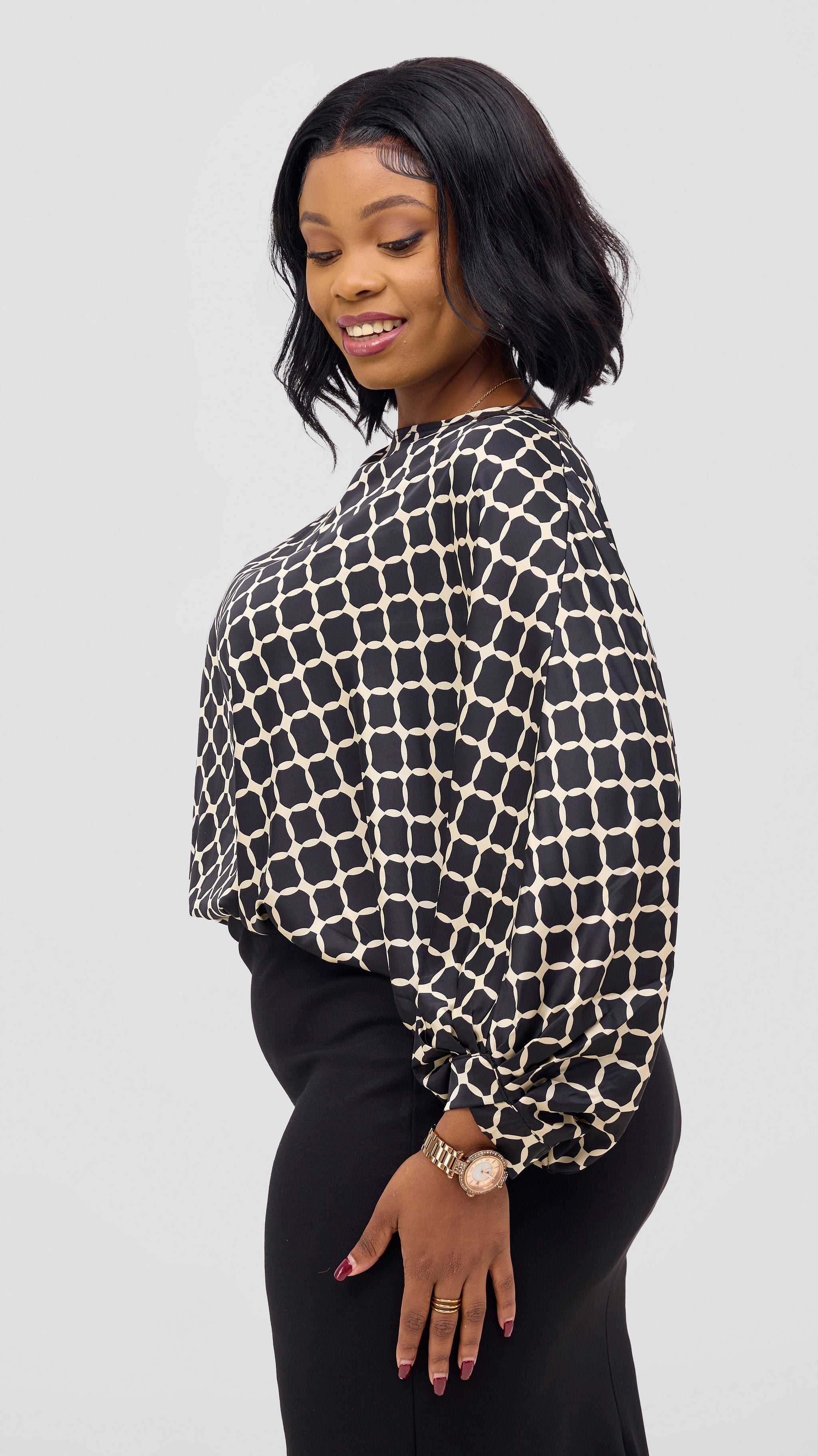 Vivo Sawari Crossed Cuff Batwing Top - Black / Cream Print