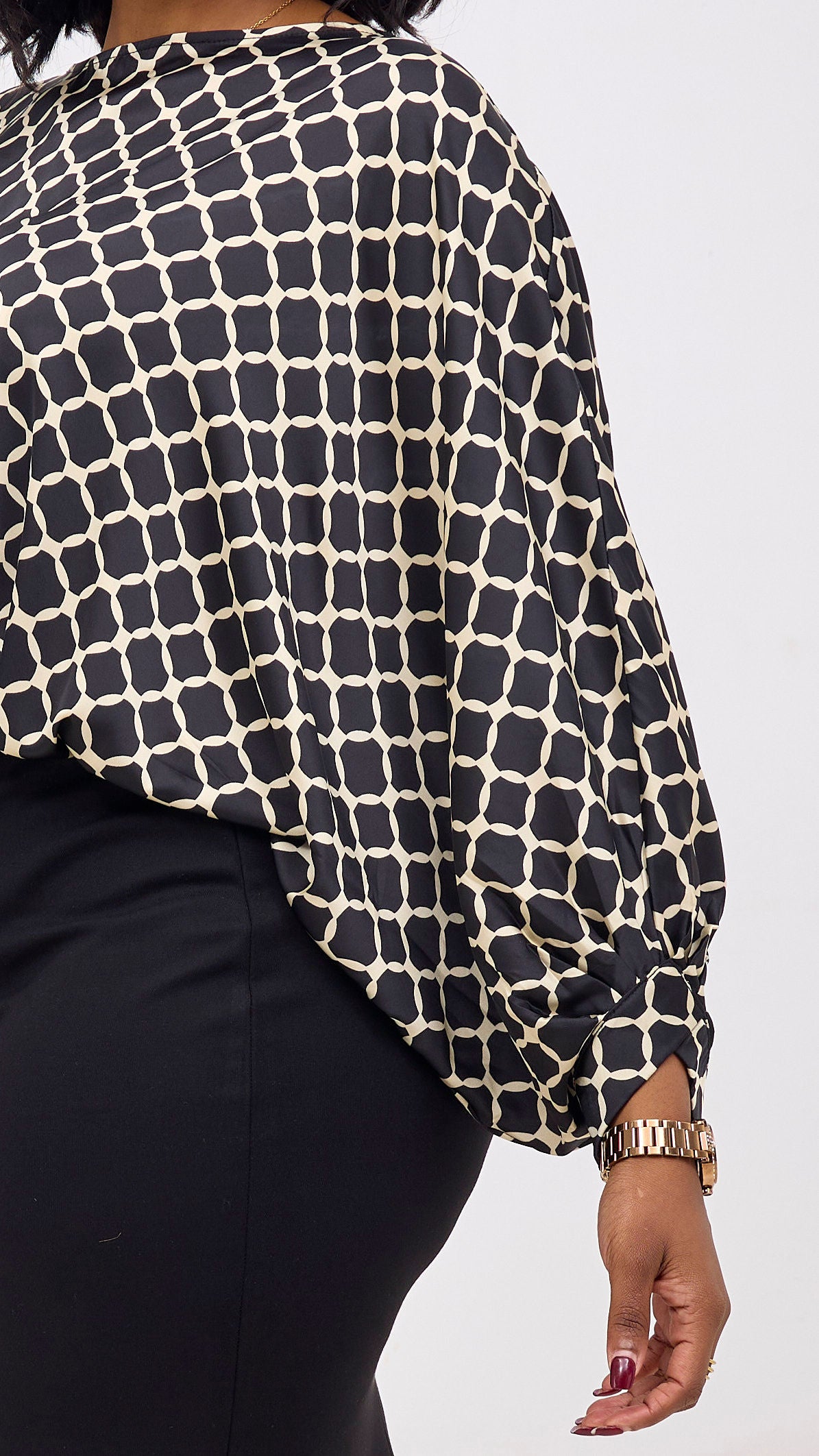 Vivo Sawari Crossed Cuff Batwing Top - Black / Cream Print