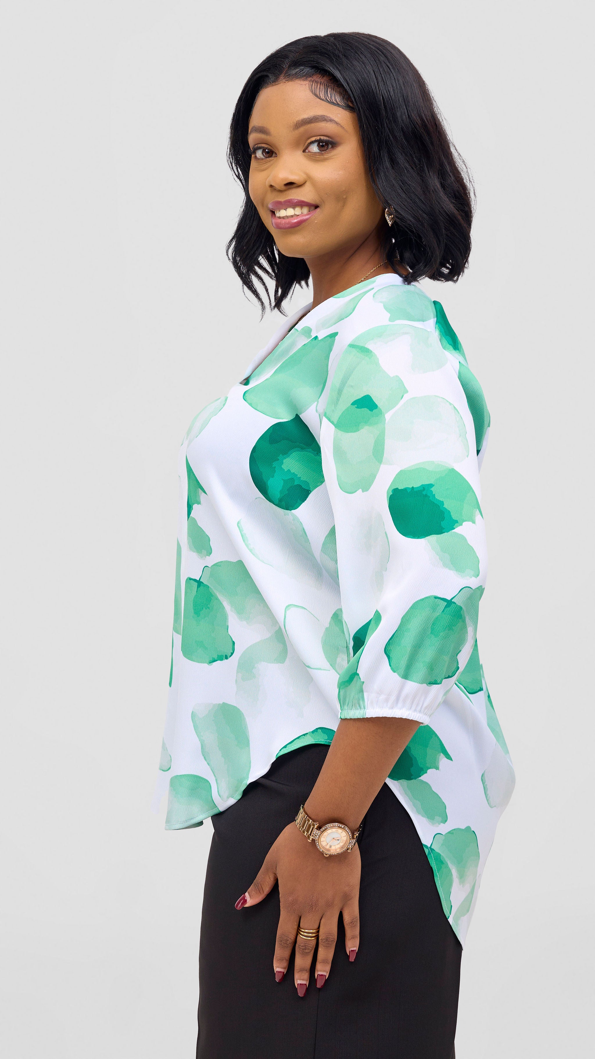 Vivo Dua 3/4 Sleeved V Neck Shirt - White / Green Arisi Print