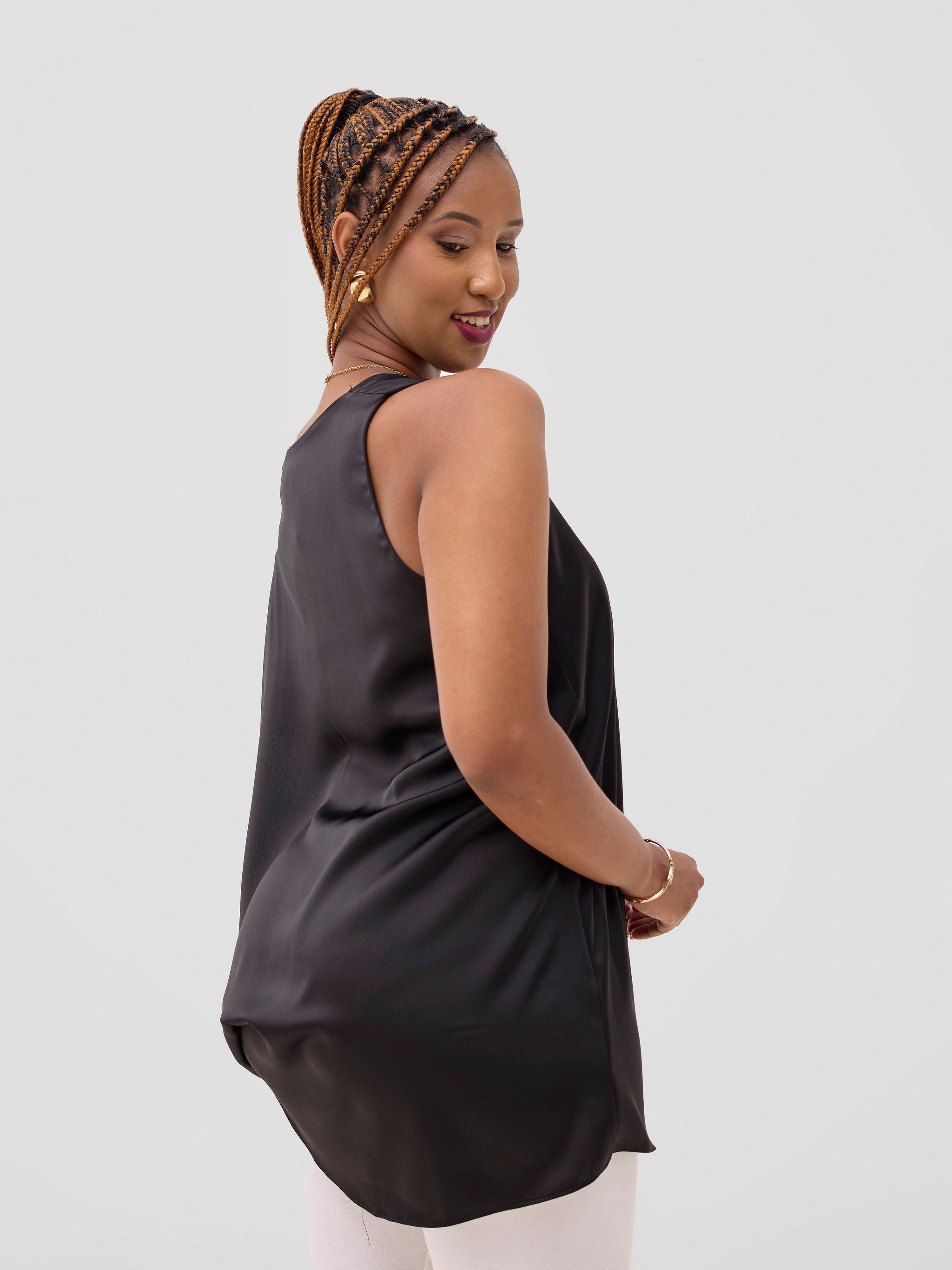 Vivo Yene Asymmetrical Cape Top - Black