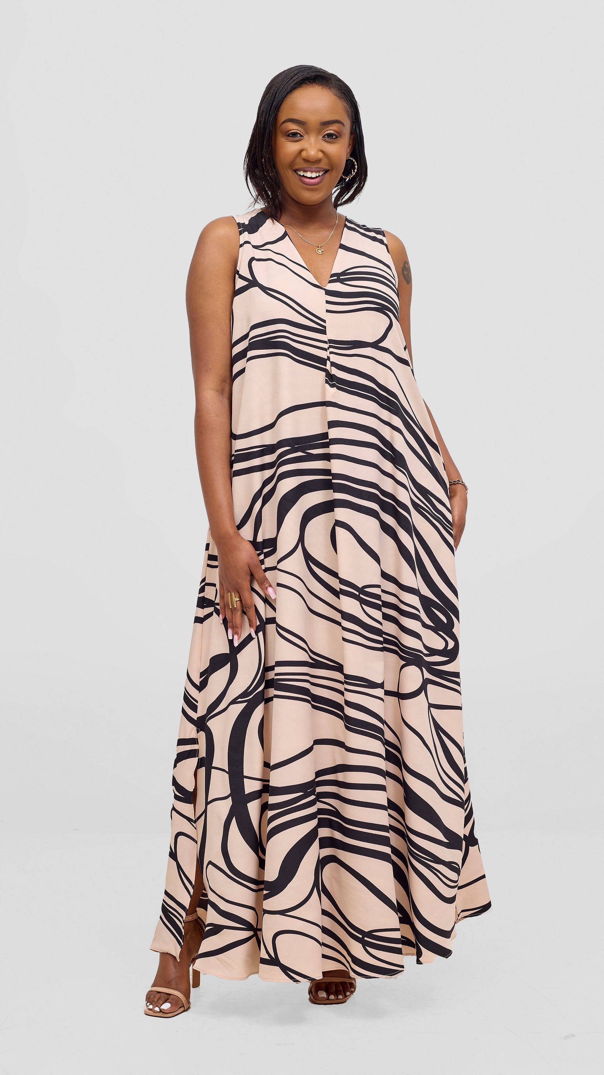 Vivo Ava Front Pleat Maxi Dress - Cream / Black Print