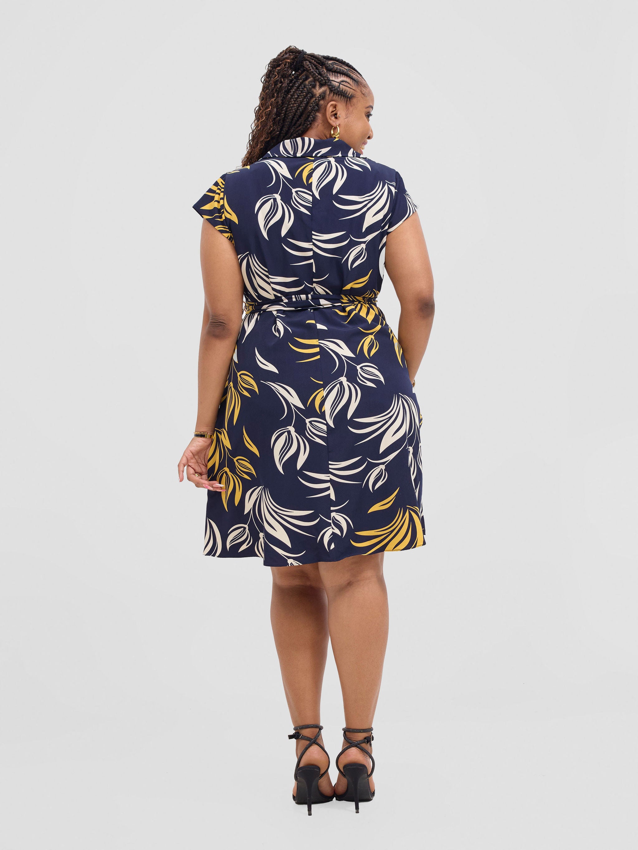 Vivo Zuri Cap Sleeve Knee Length Dress - Navy / Mustard Igabi Print