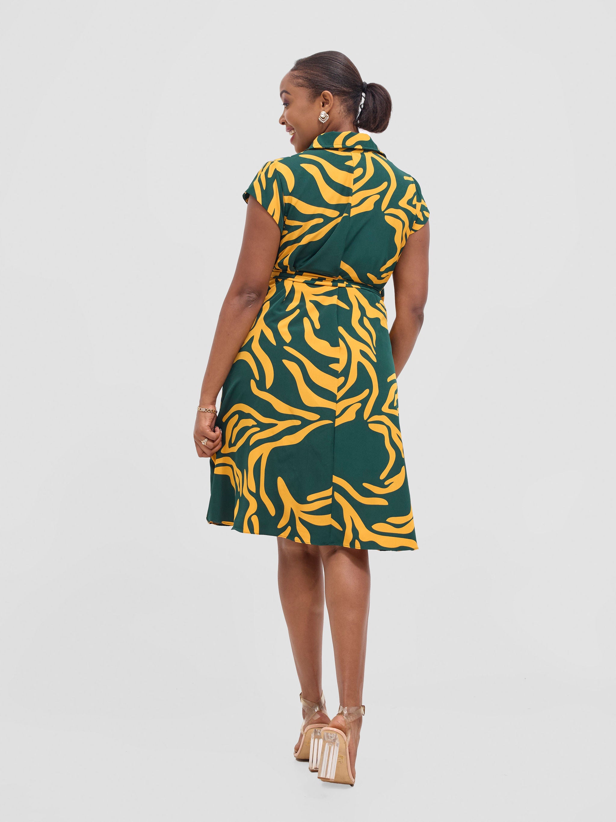 Vivo Zuri Cap Sleeve Knee Length Dress - Mustard / Green Umaca Print