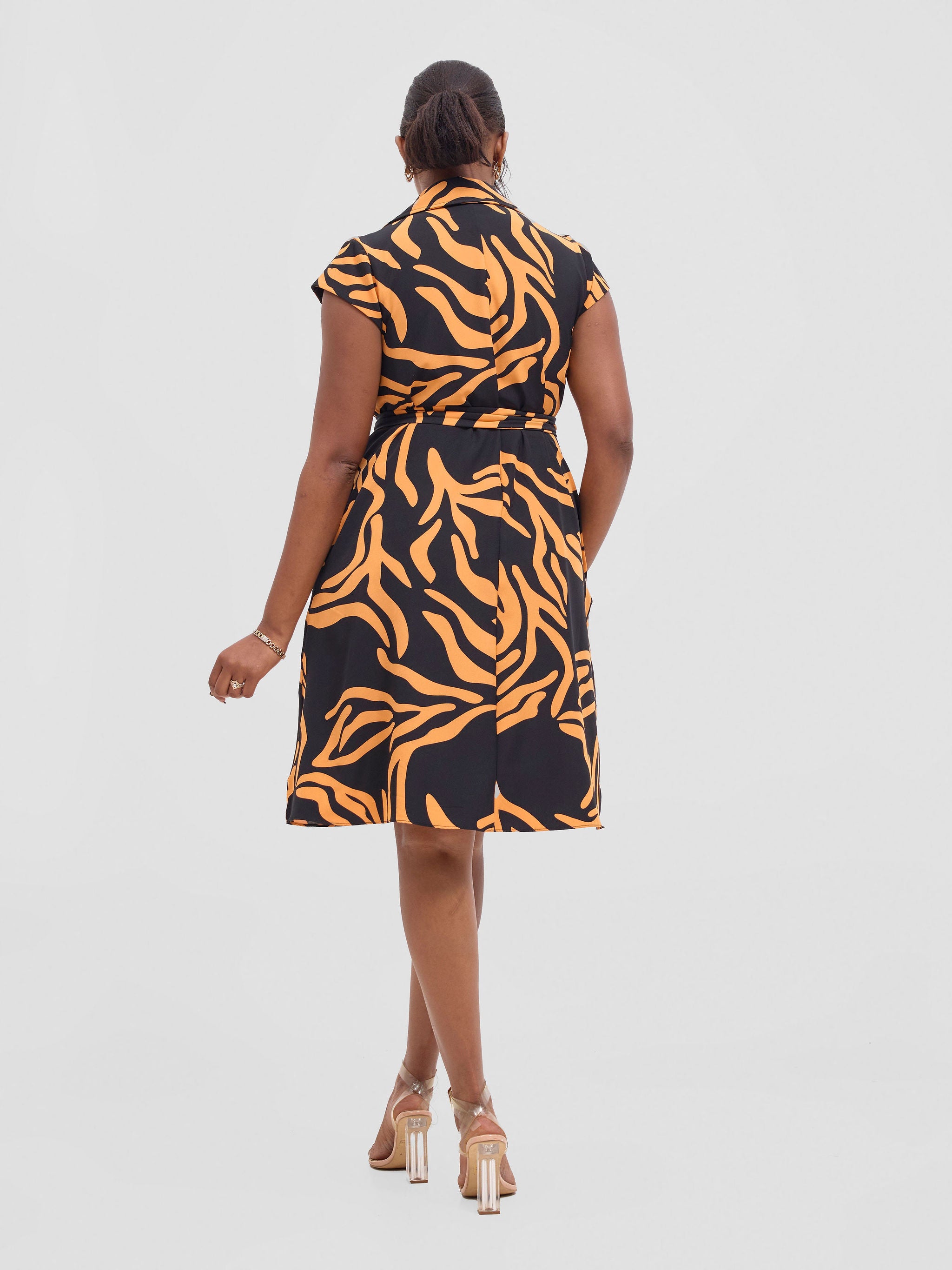 Vivo Zuri Cap Sleeve Knee Length Dress - Orange / Black Umaca Print
