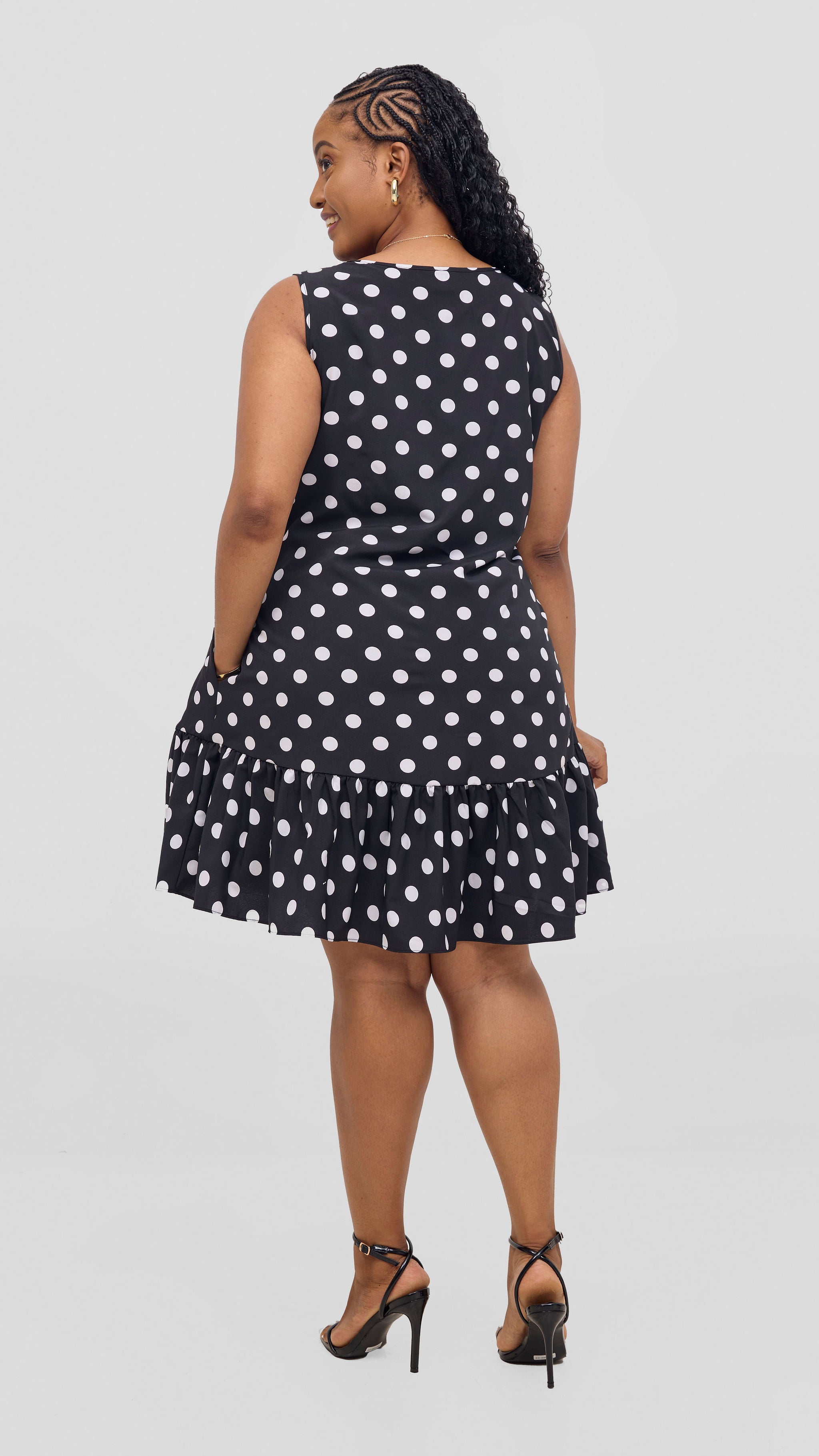 Vivo Dalia Sleeveless Gathered Tent Dress - Black / White Print