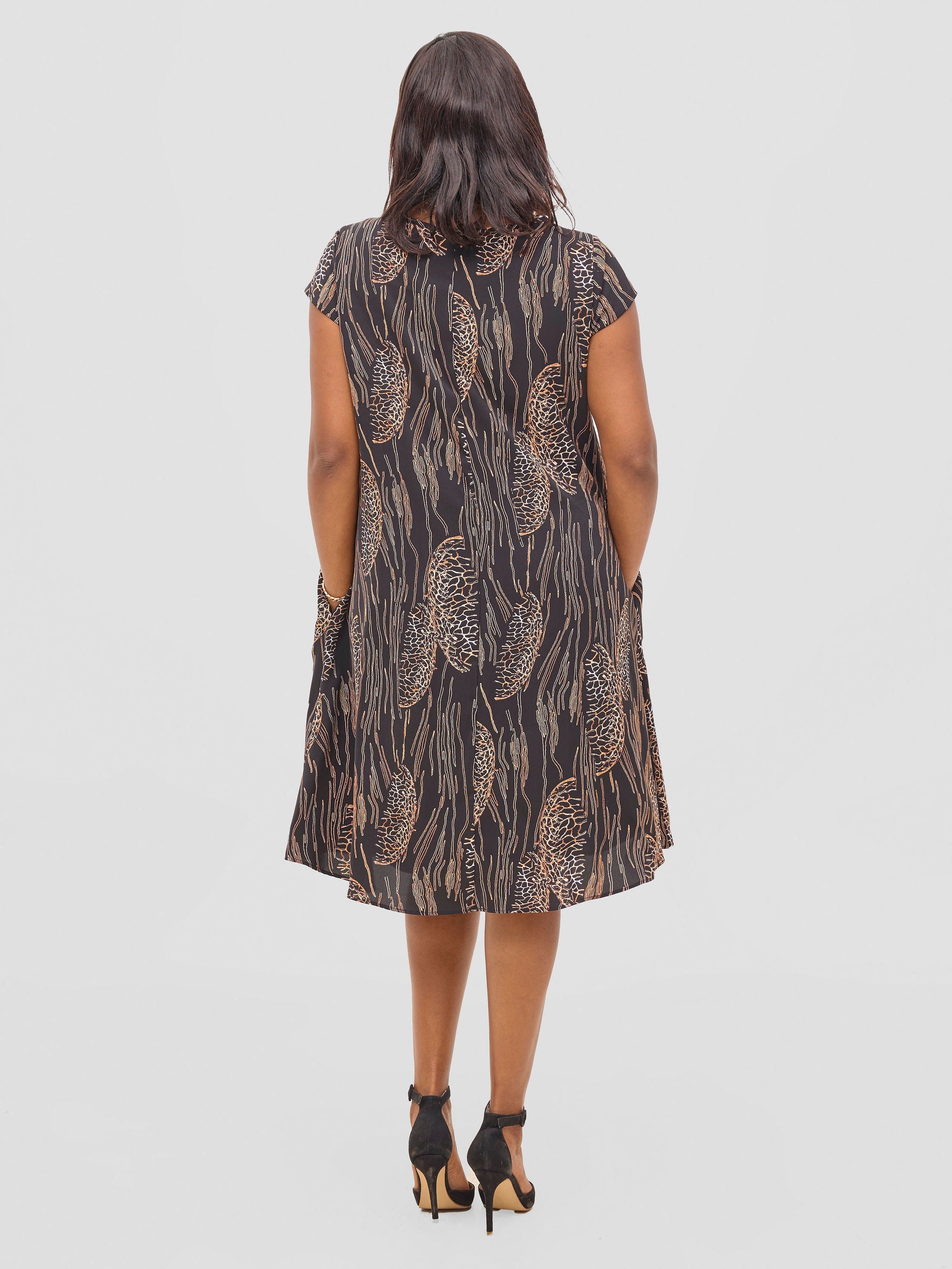 Vivo Sierra Cap Sleeve Tent Chiffon Dress - Black / Brown Print