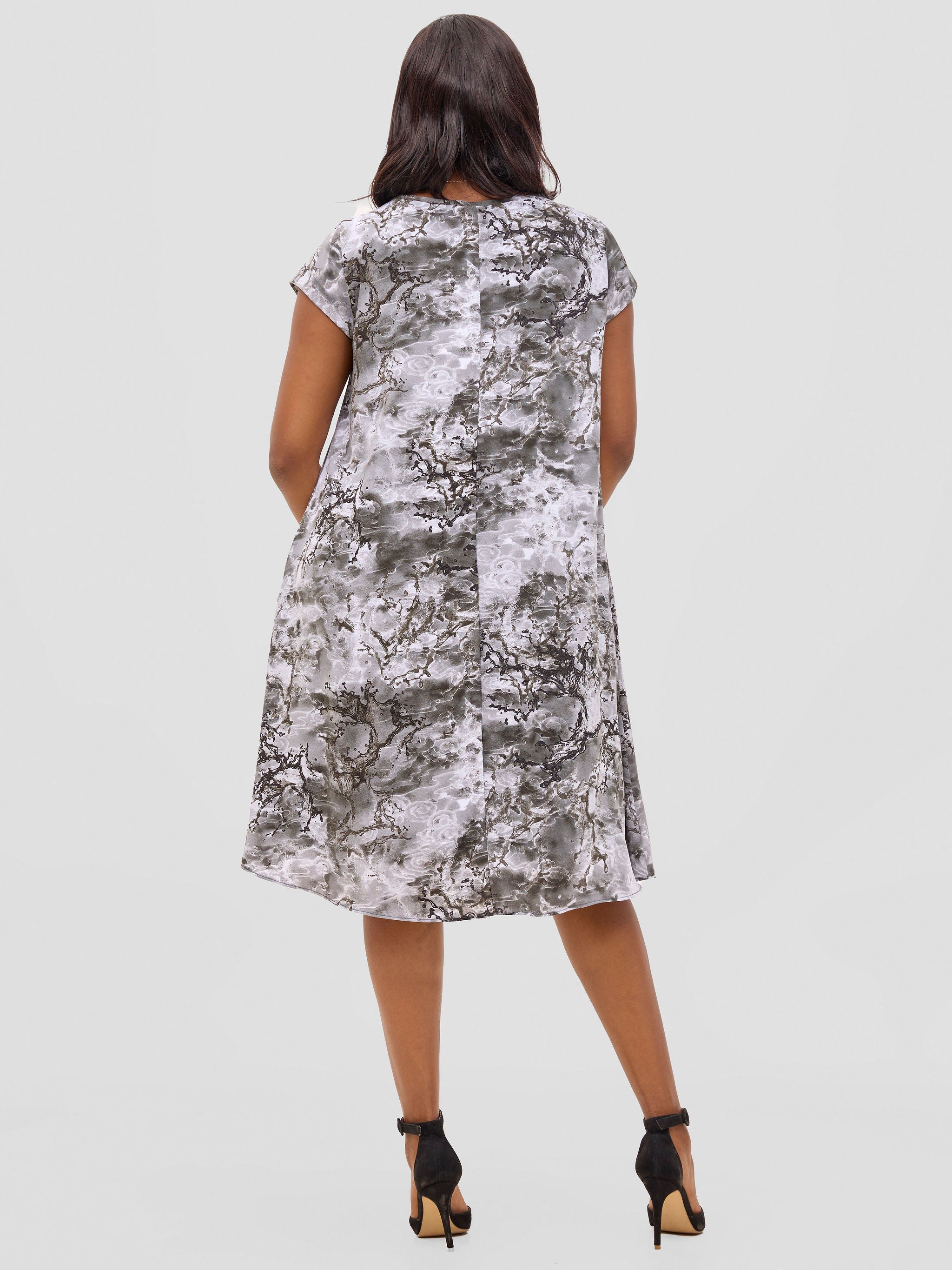Vivo Sierra Cap Sleeve Tent Chiffon Dress - Grey / Black Print