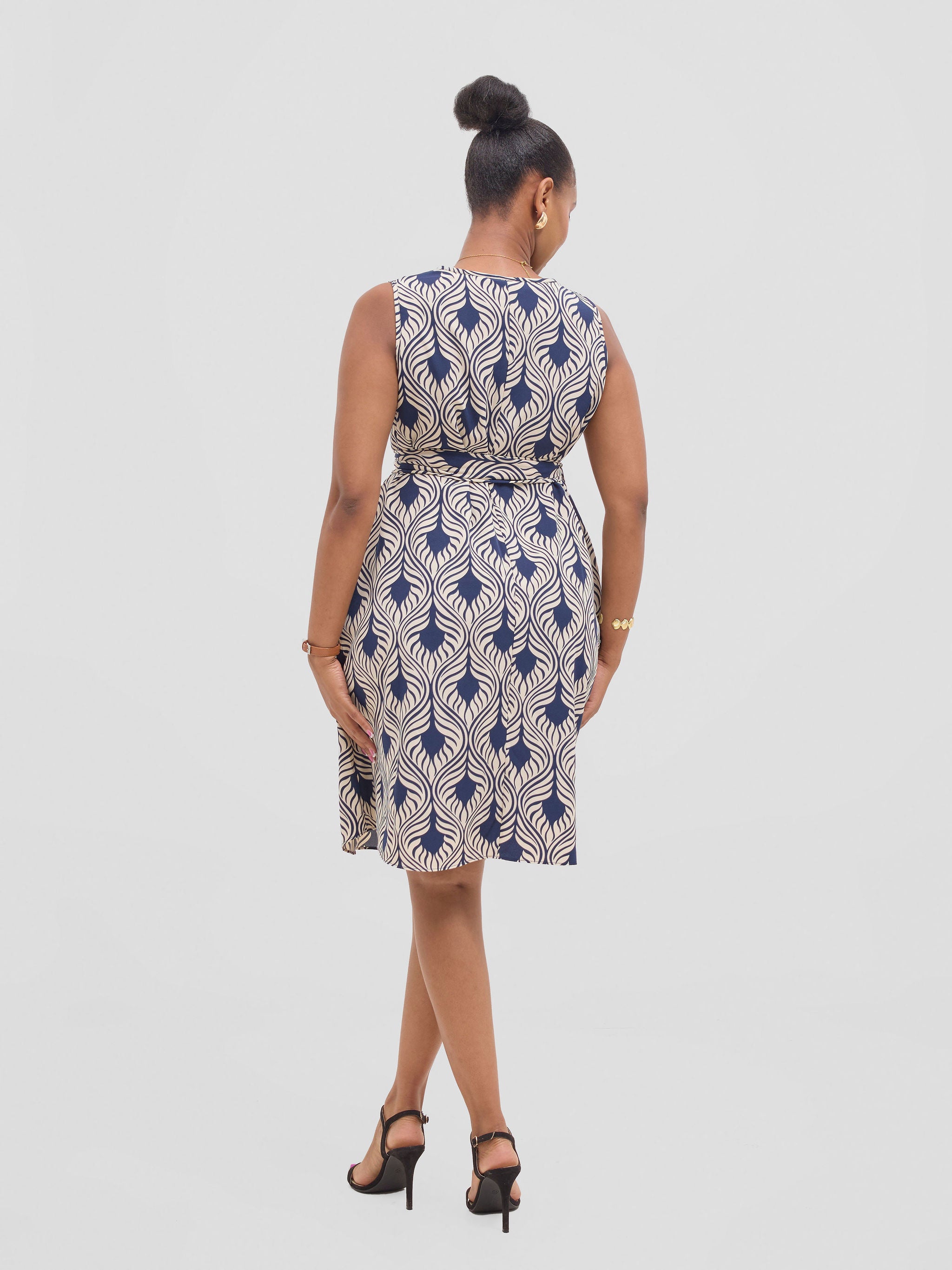 Vivo Basic Sleeveless Tent Dress - Cream / Navy Sinka Print