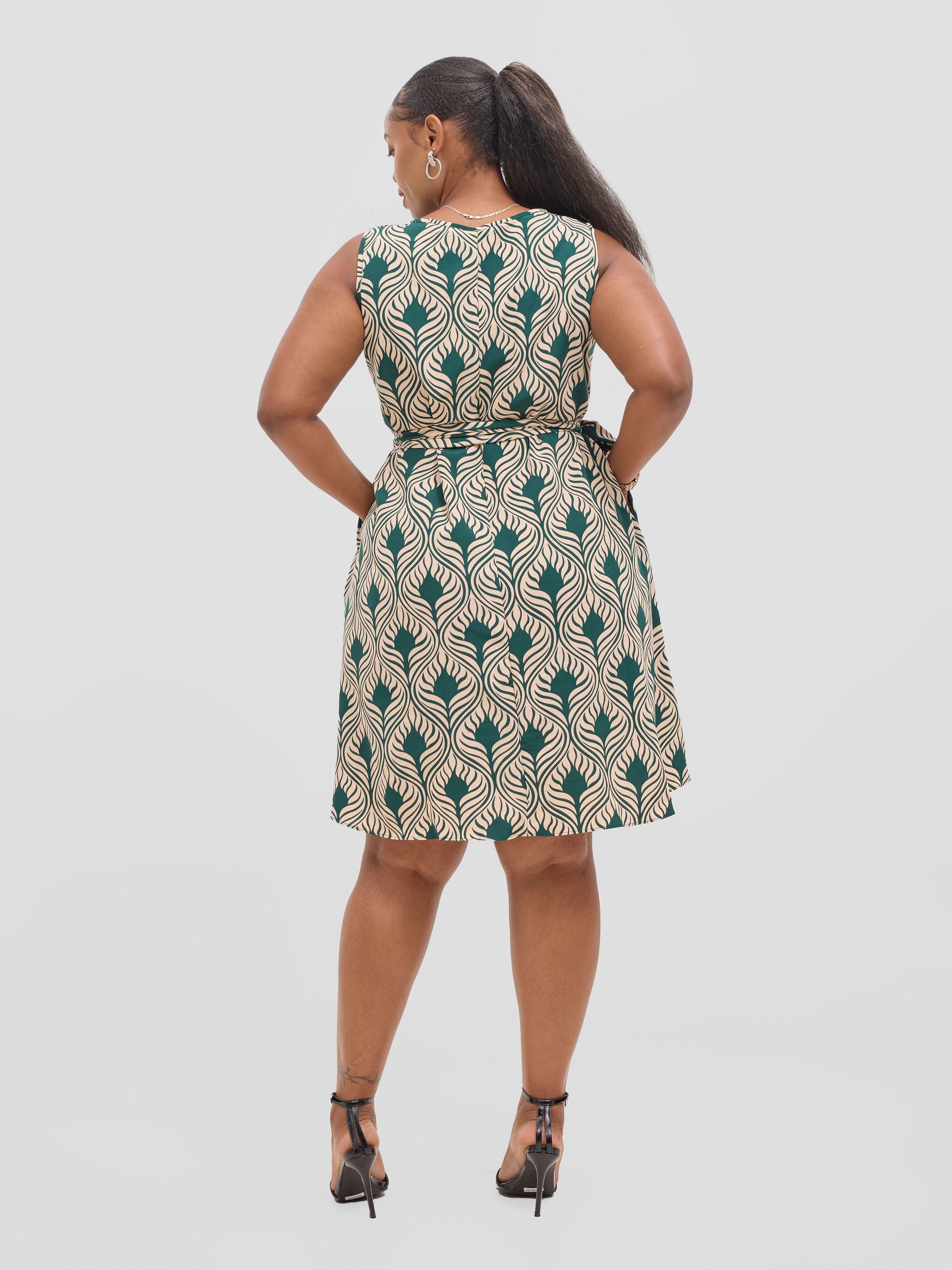 Vivo Basic Sleeveless Tent Dress - Cream / Green Sinka Print