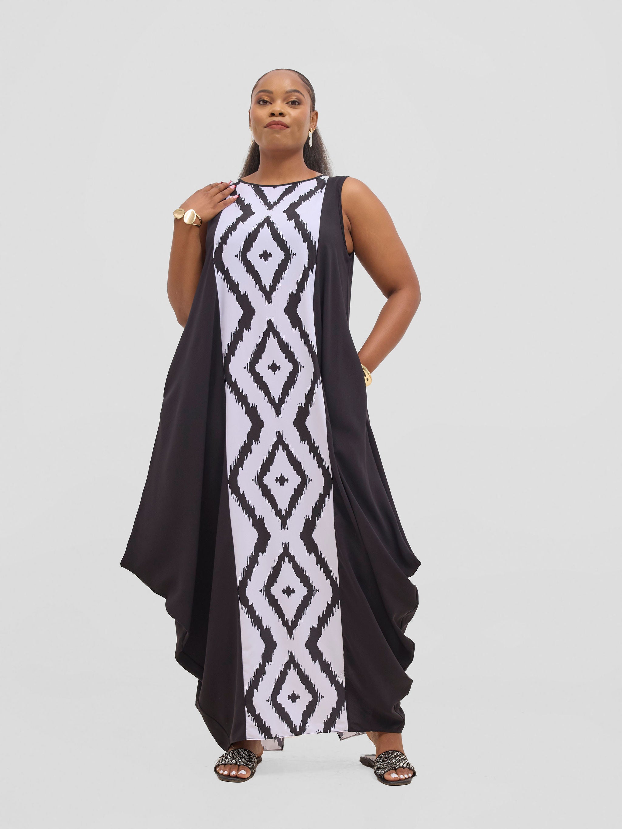 Vivo Seli Maxi Dress - Black + White / Black Esli Print