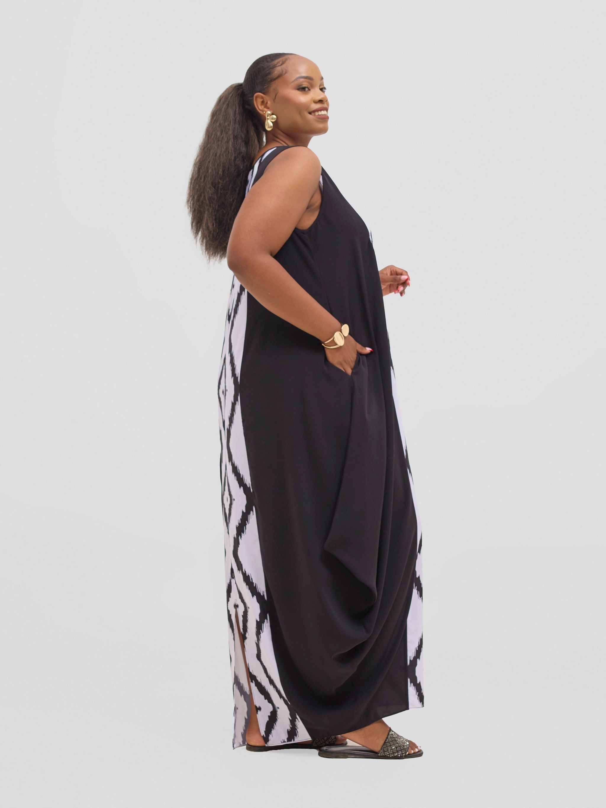 Vivo Seli Maxi Dress - Black + White / Black Esli Print