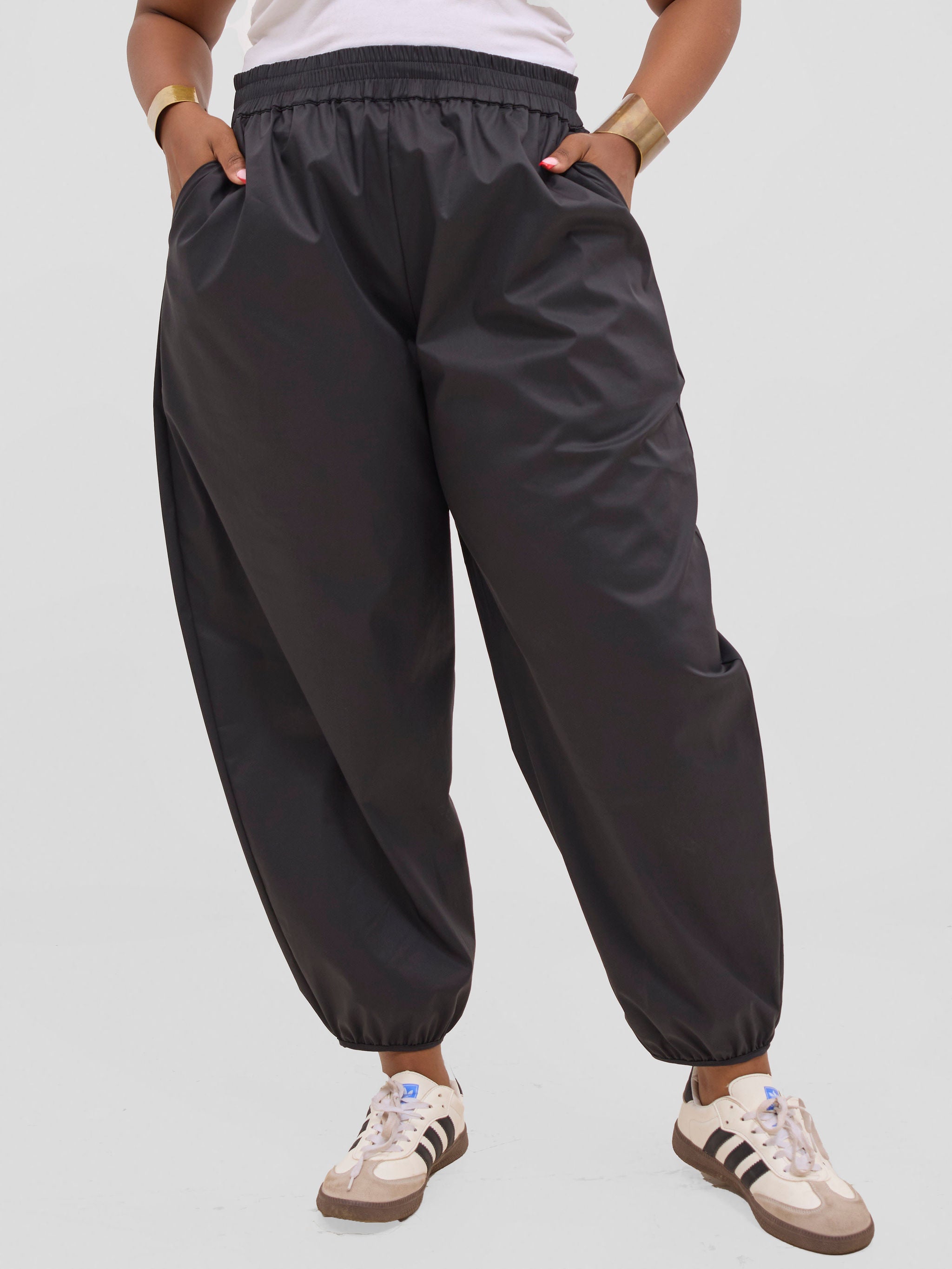 Safari Sizani Barrel Pants - Black