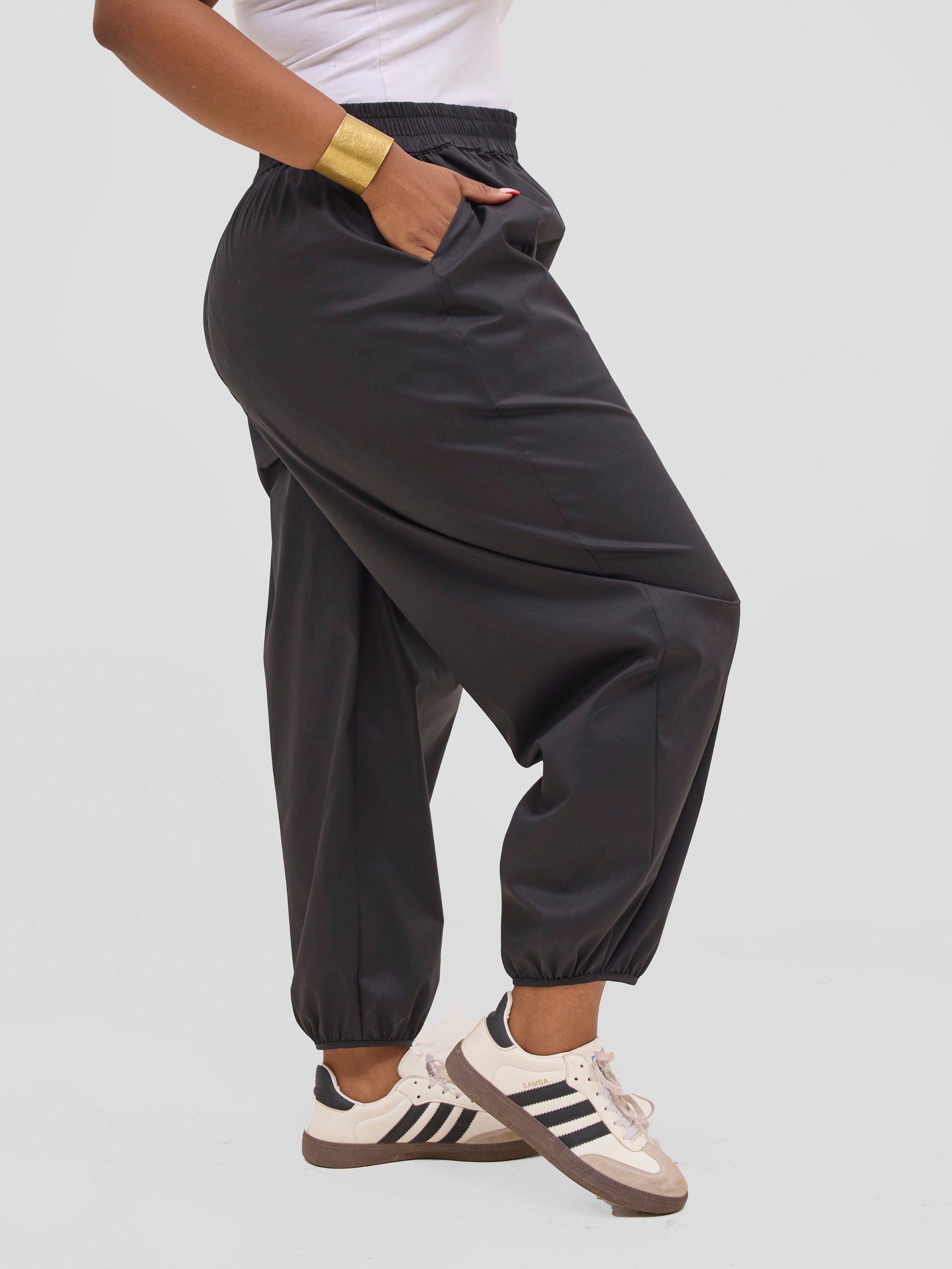 Safari Sizani Barrel Pants - Black