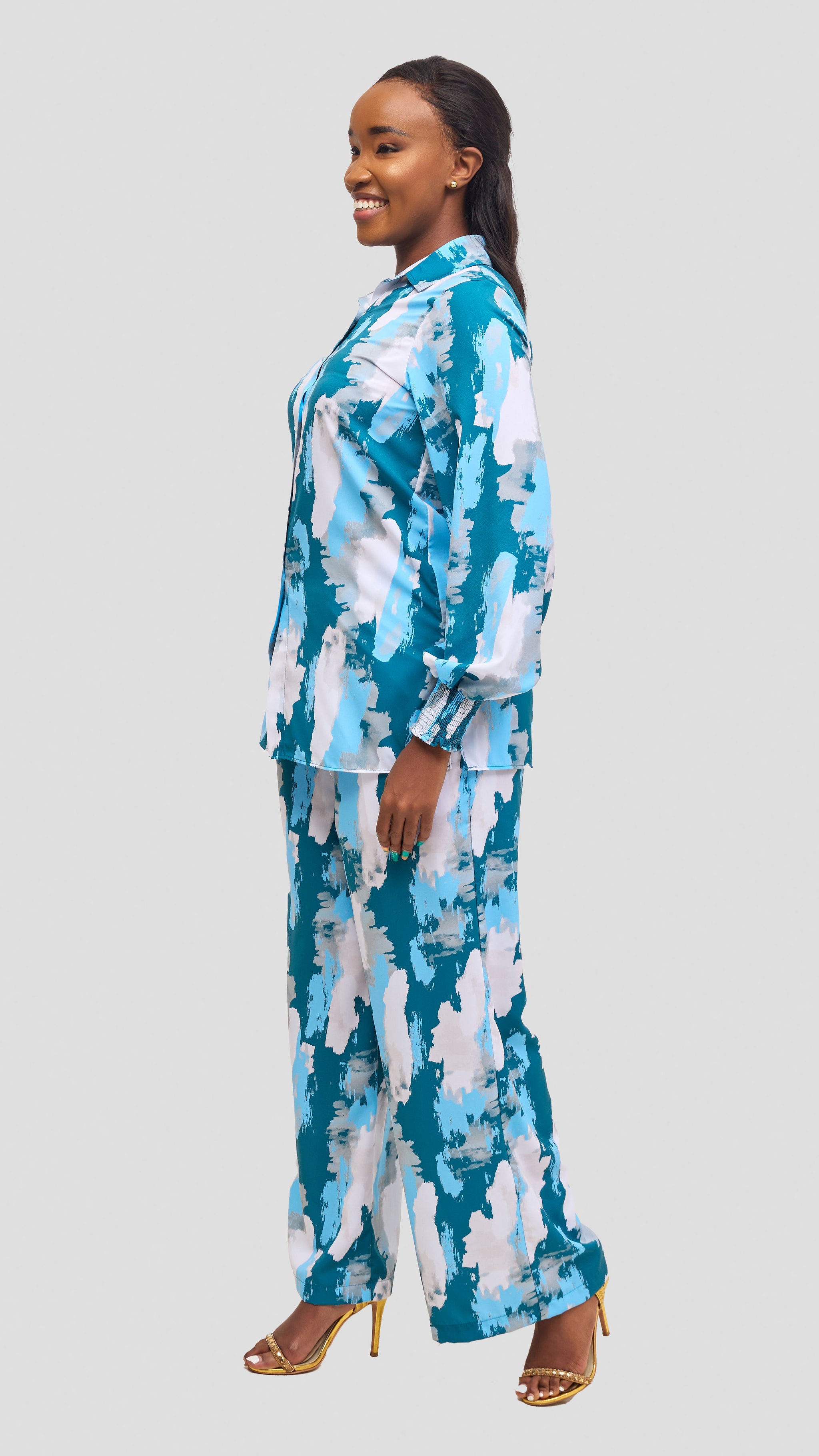 Vivo Wastani Shirred Sleeve Easy Fit Shirt - Light Blue / Teal Marra Print